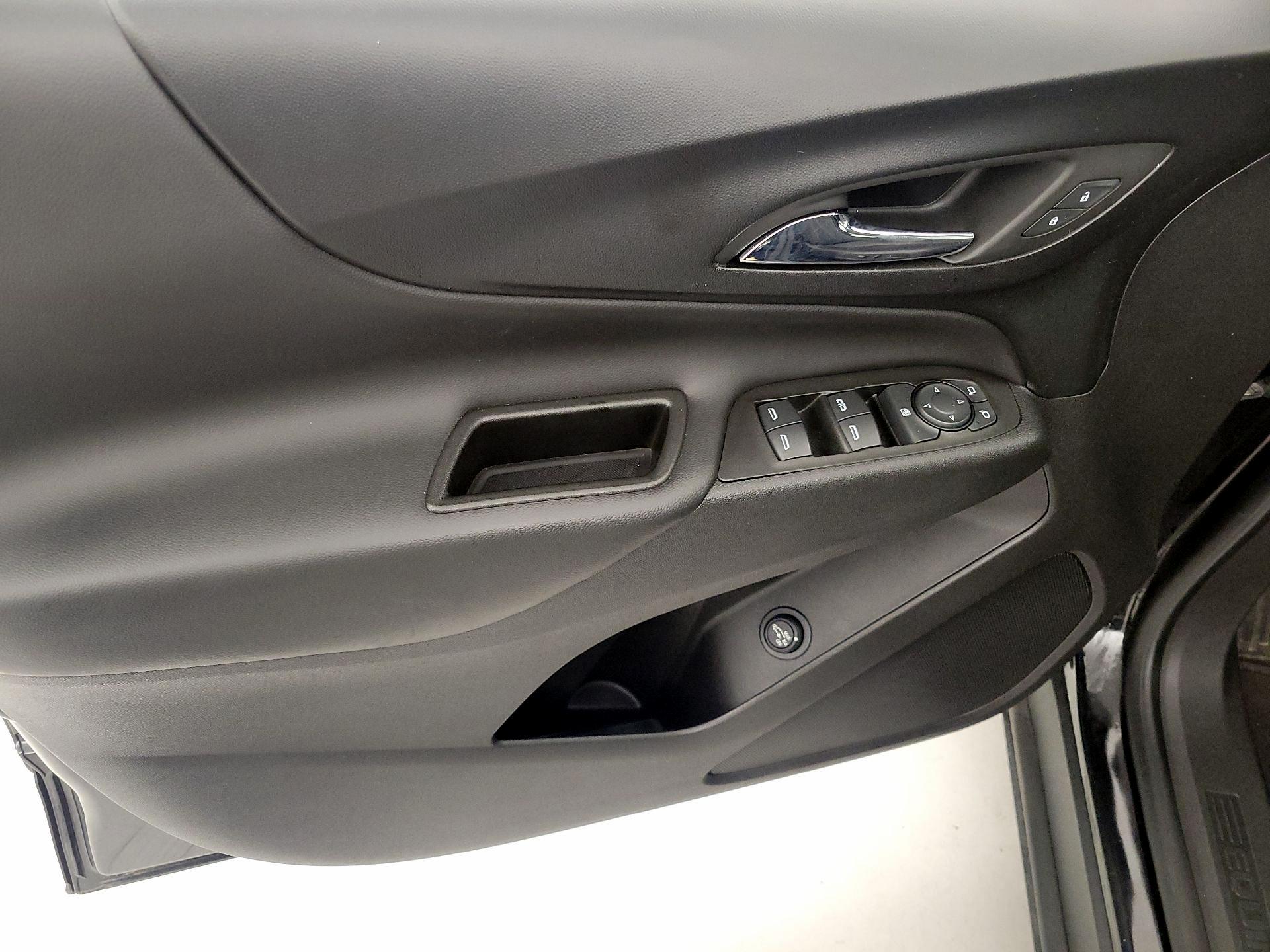 Thumbnail: 2022 Chevrolet Equinox - 12