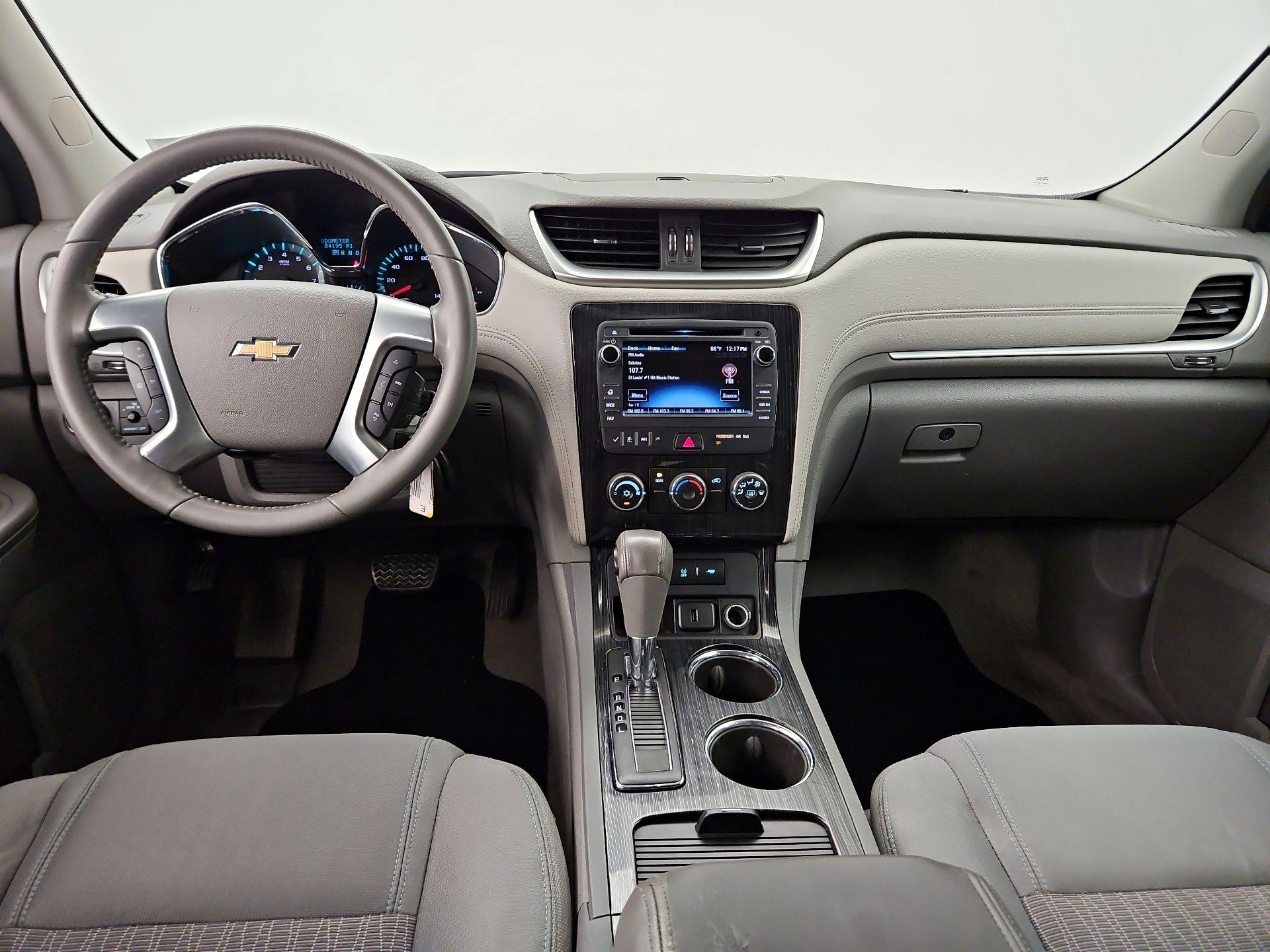 Thumbnail: 2017 Chevrolet Traverse - 9