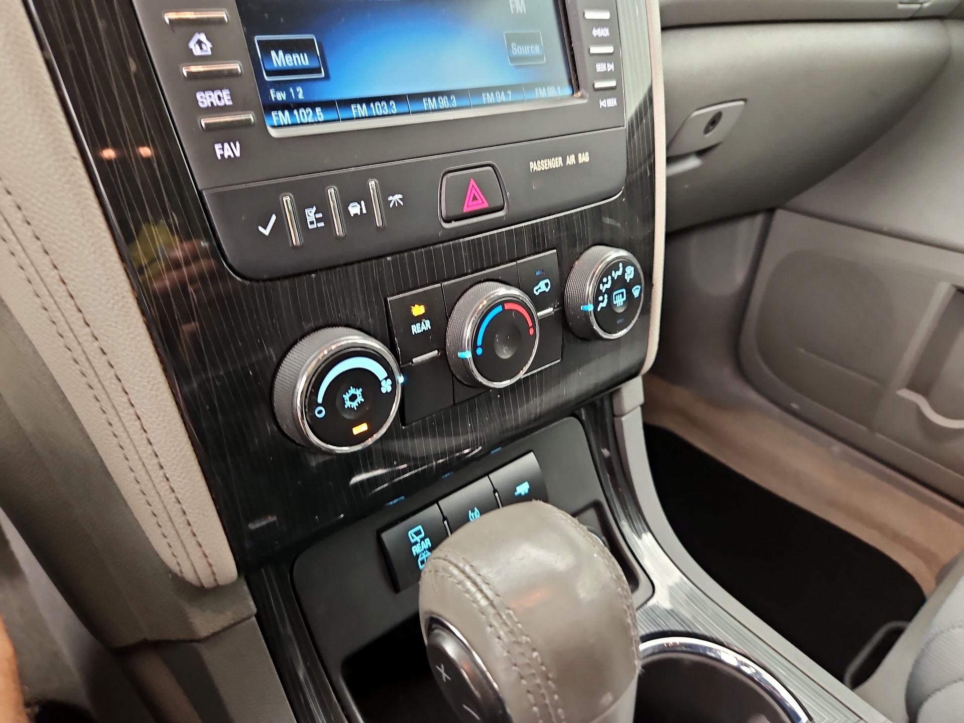 Thumbnail: 2017 Chevrolet Traverse - 16
