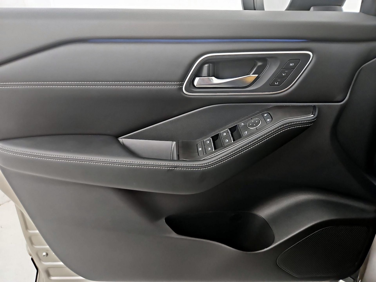 2026 Nissan Rogue Platinum - Photo 13