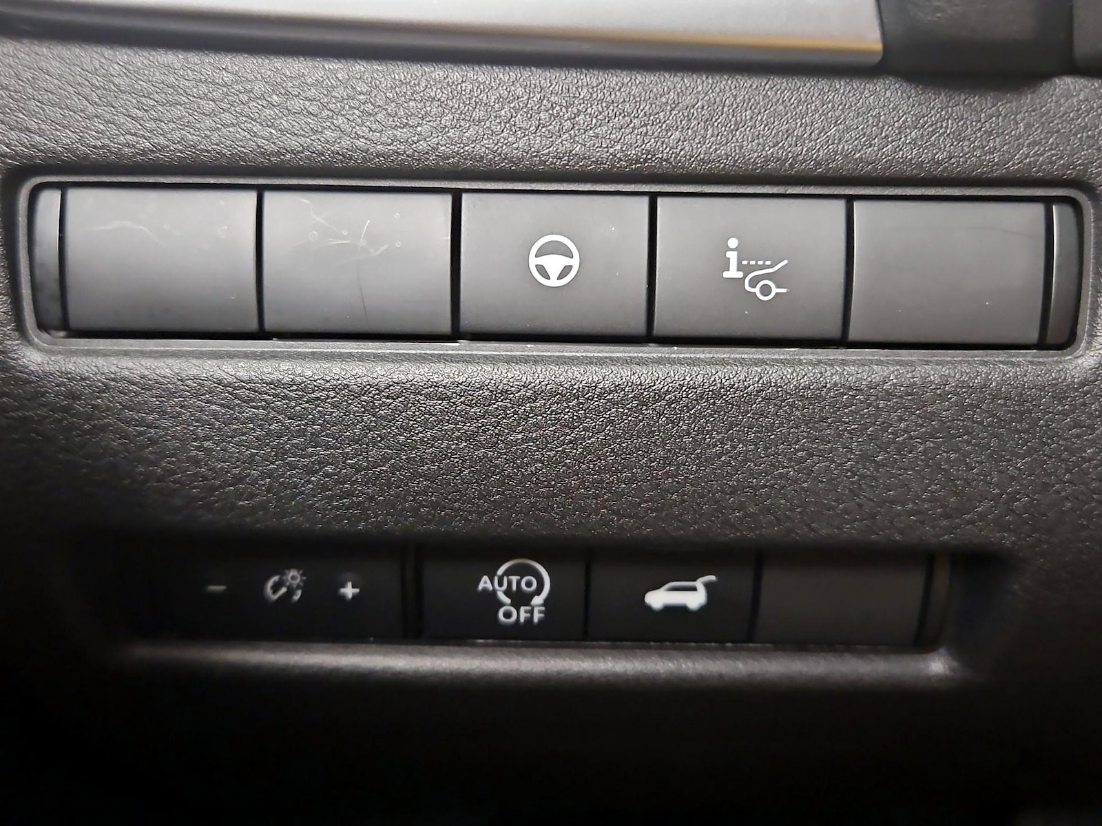 2026 Nissan Rogue Platinum - Photo 14