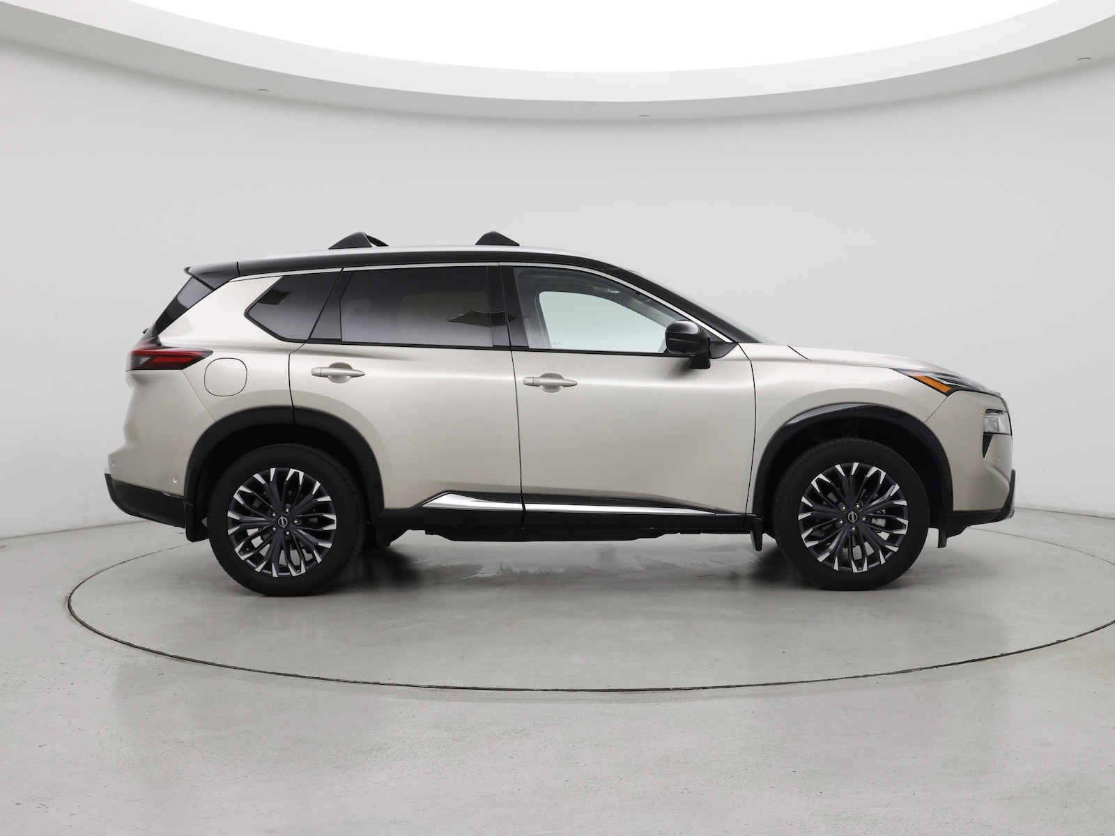 2026 Nissan Rogue Platinum - Photo 8