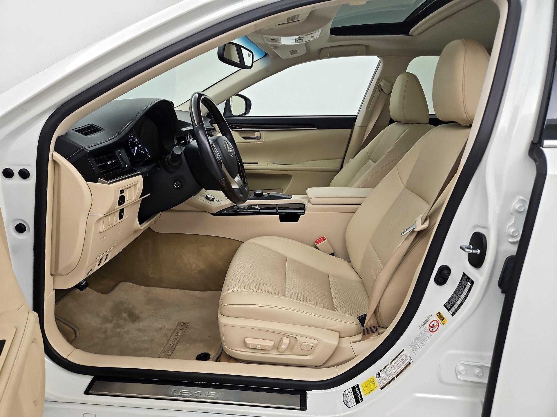 Thumbnail: 2014 Lexus ES - 11