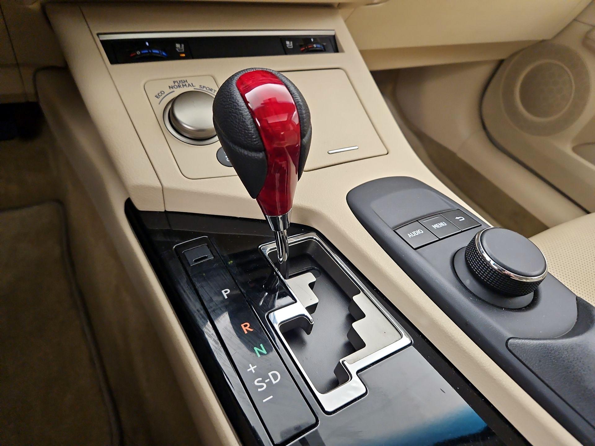 Thumbnail: 2014 Lexus ES - 17