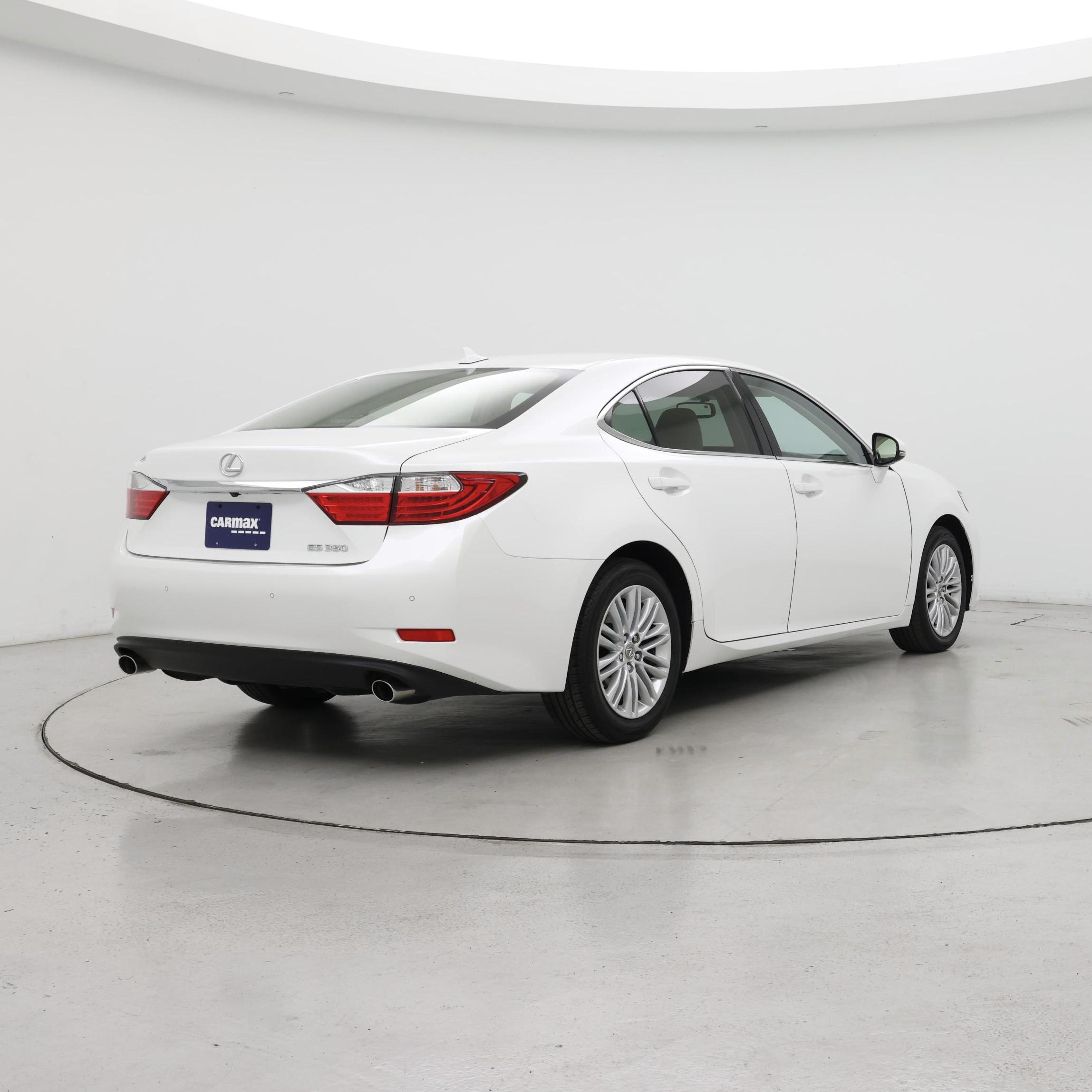 Thumbnail: 2014 Lexus ES - 8