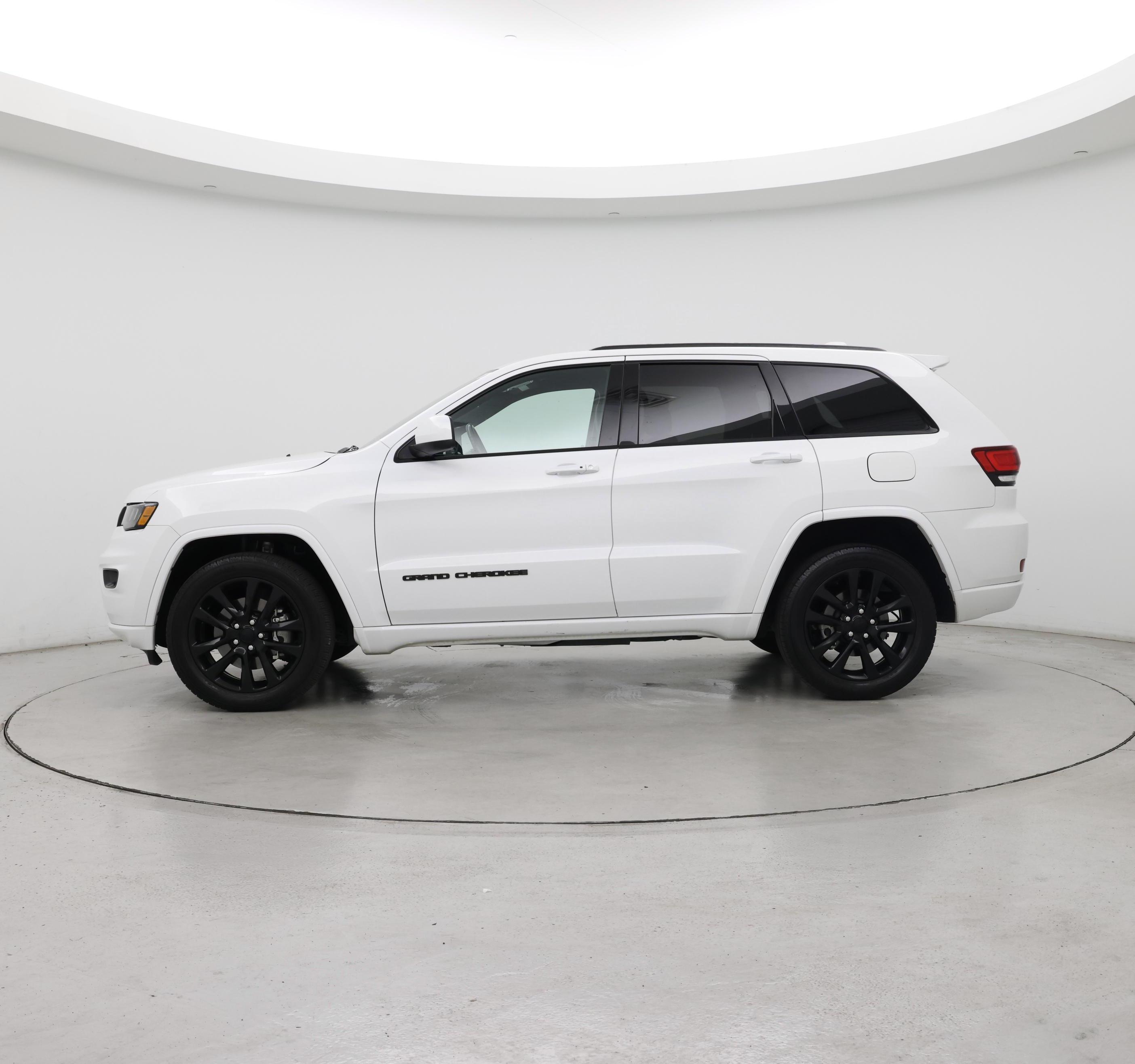 Thumbnail: 2021 Jeep Grand Cherokee - 3