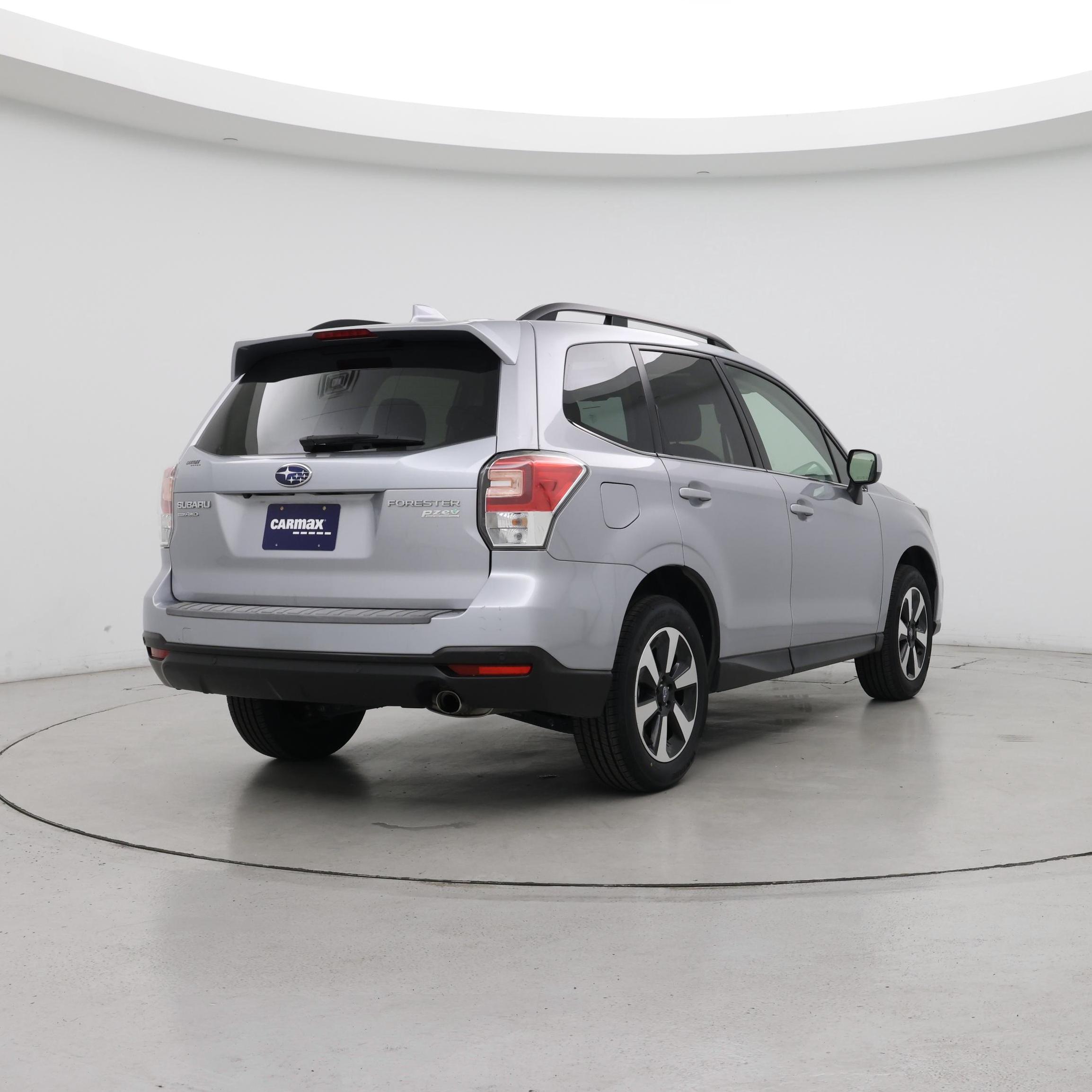 Thumbnail: 2017 Subaru Forester - 8