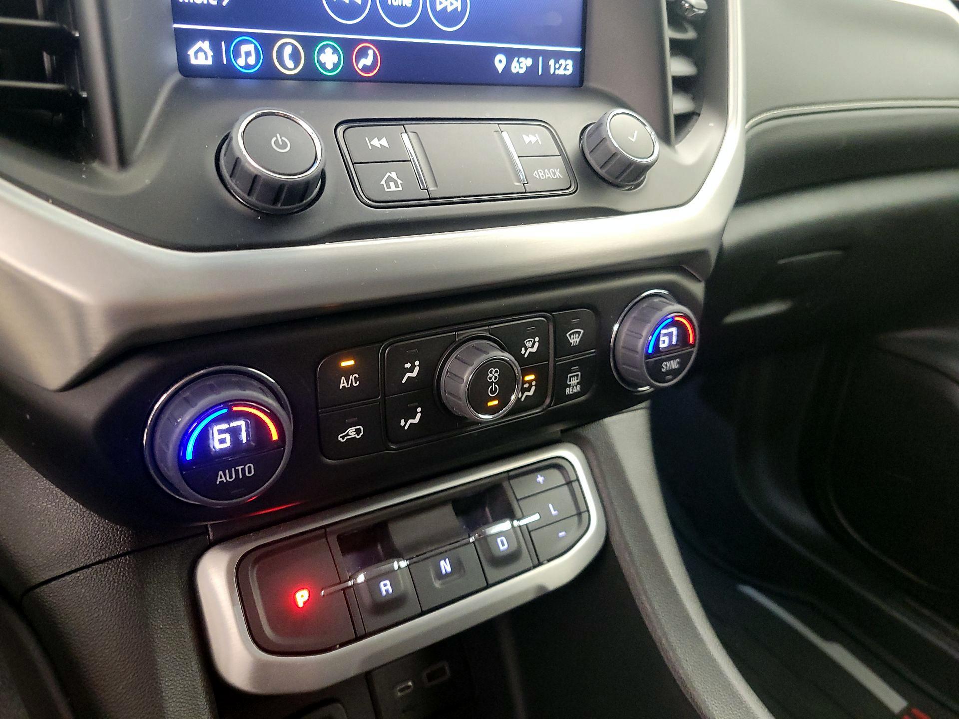 Thumbnail: 2023 GMC Acadia - 16