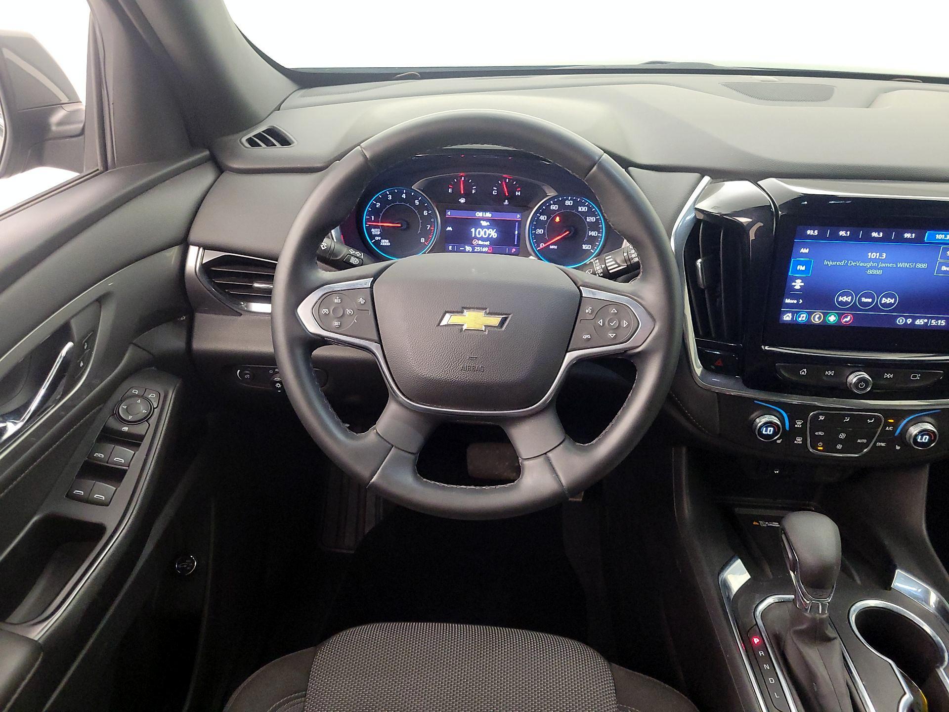 Thumbnail: 2023 Chevrolet Traverse - 10