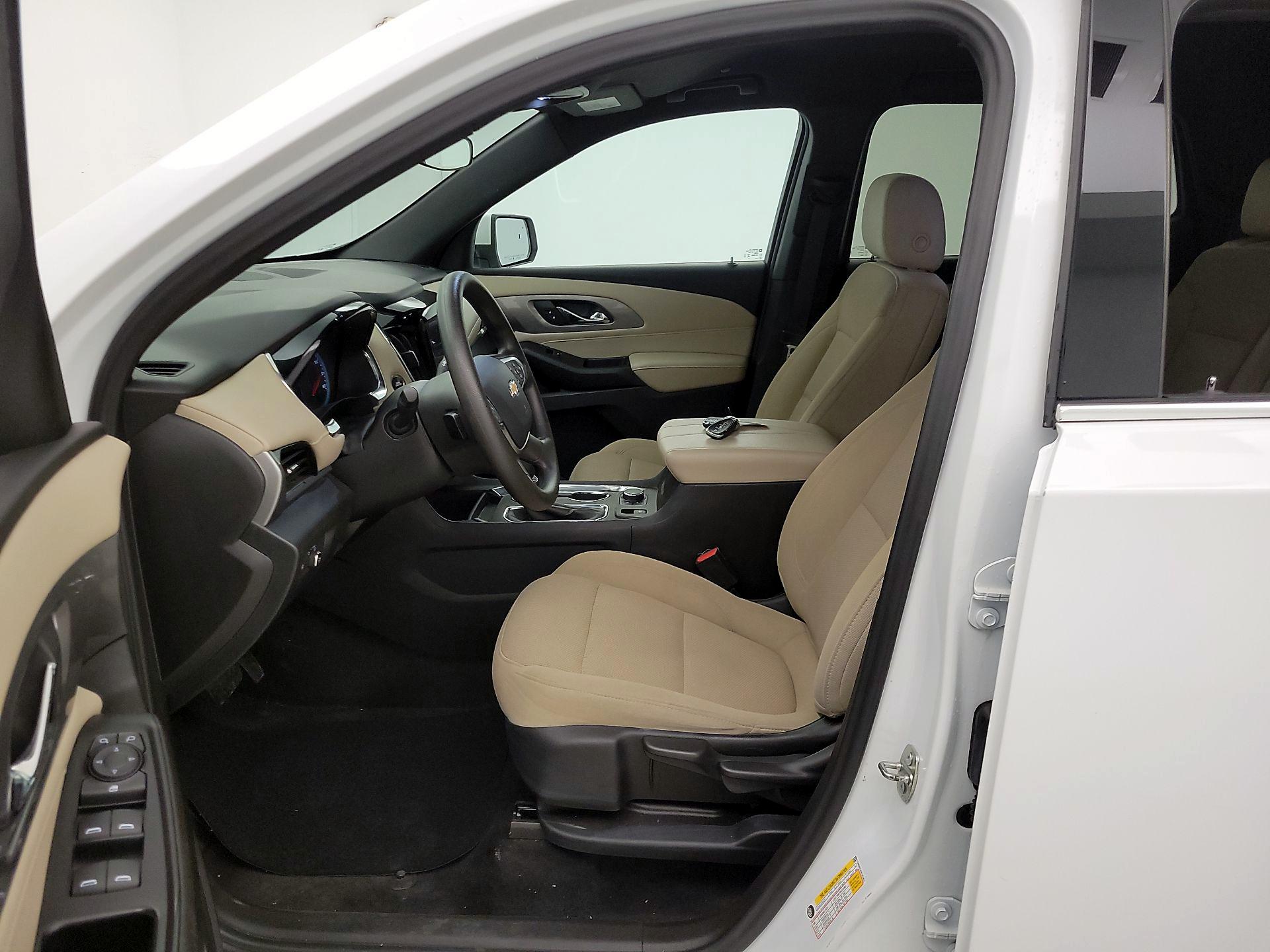 Thumbnail: 2023 Chevrolet Traverse - 11