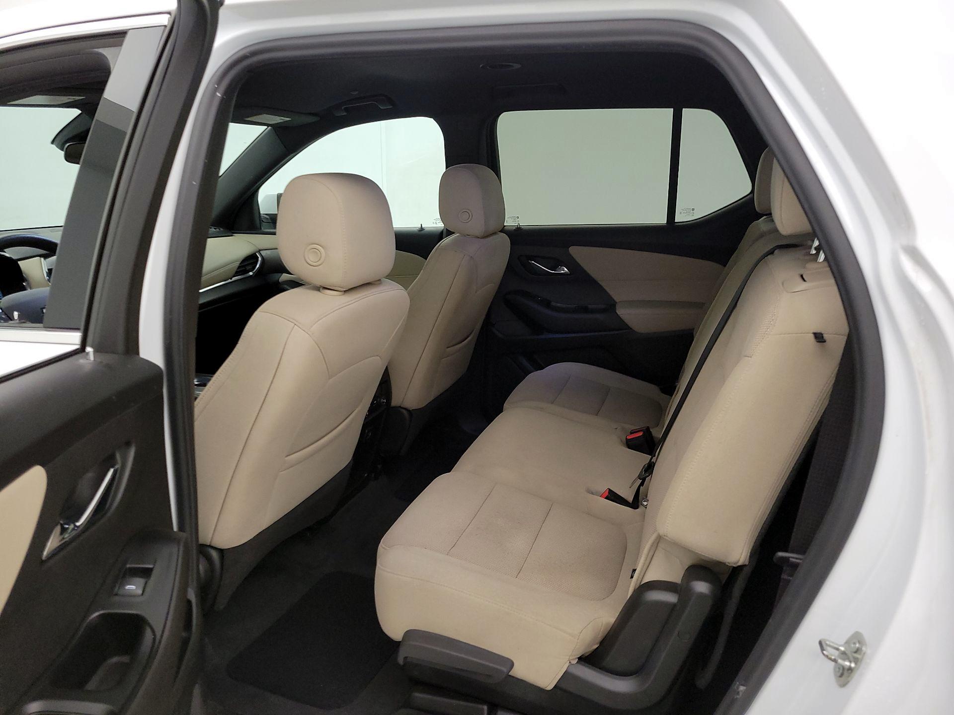 Thumbnail: 2023 Chevrolet Traverse - 19