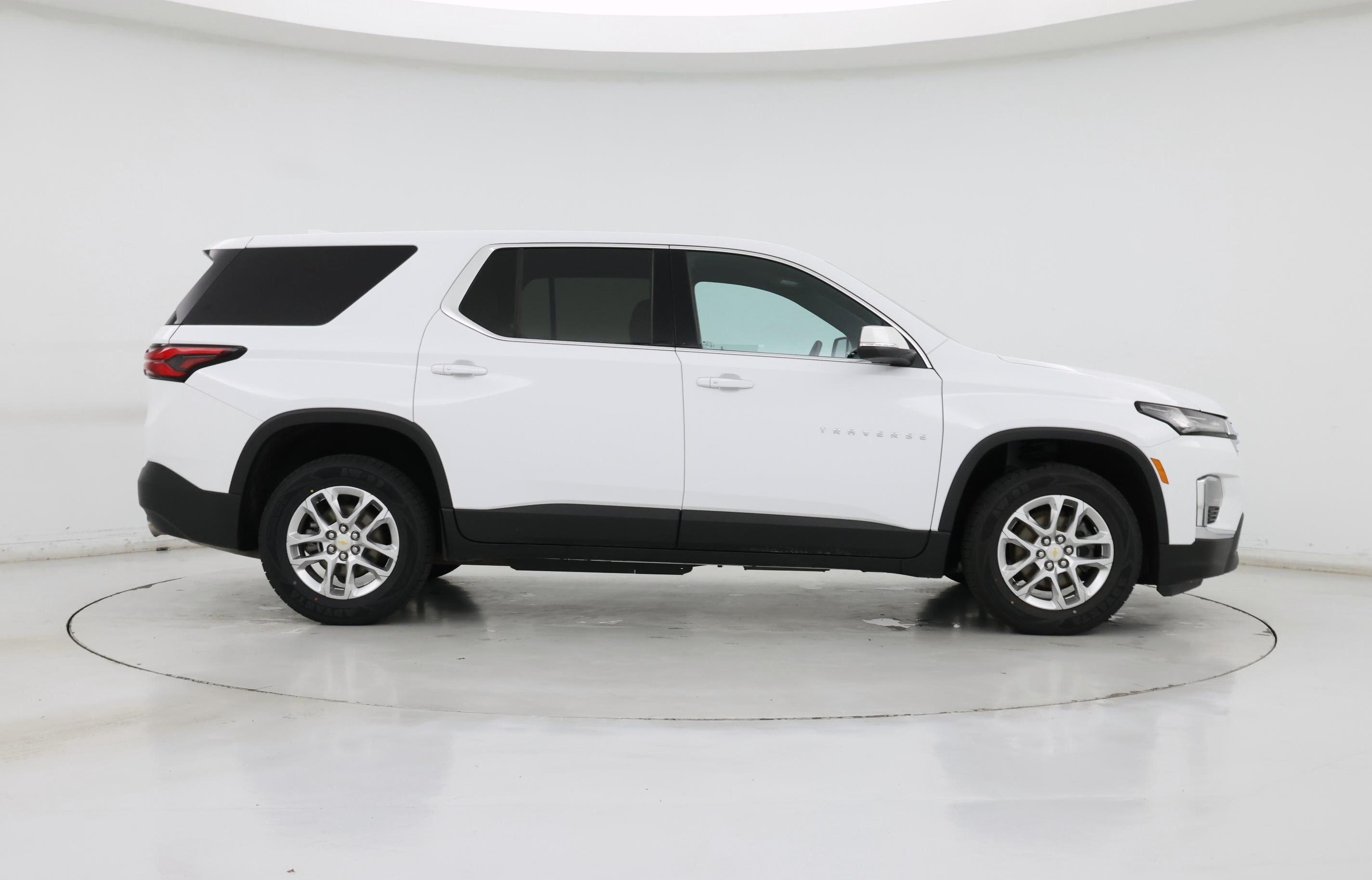 Thumbnail: 2023 Chevrolet Traverse - 7