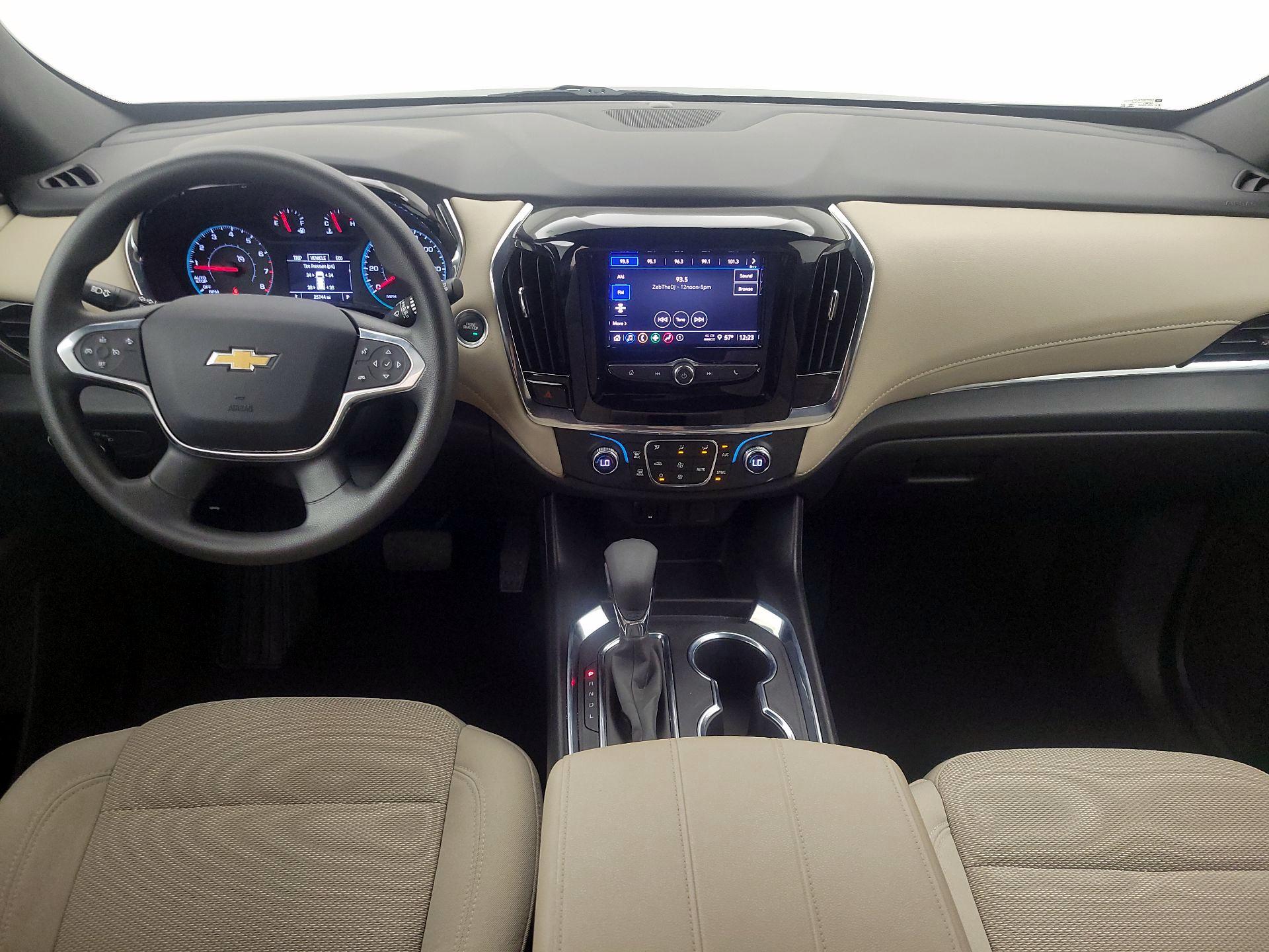 Thumbnail: 2023 Chevrolet Traverse - 9