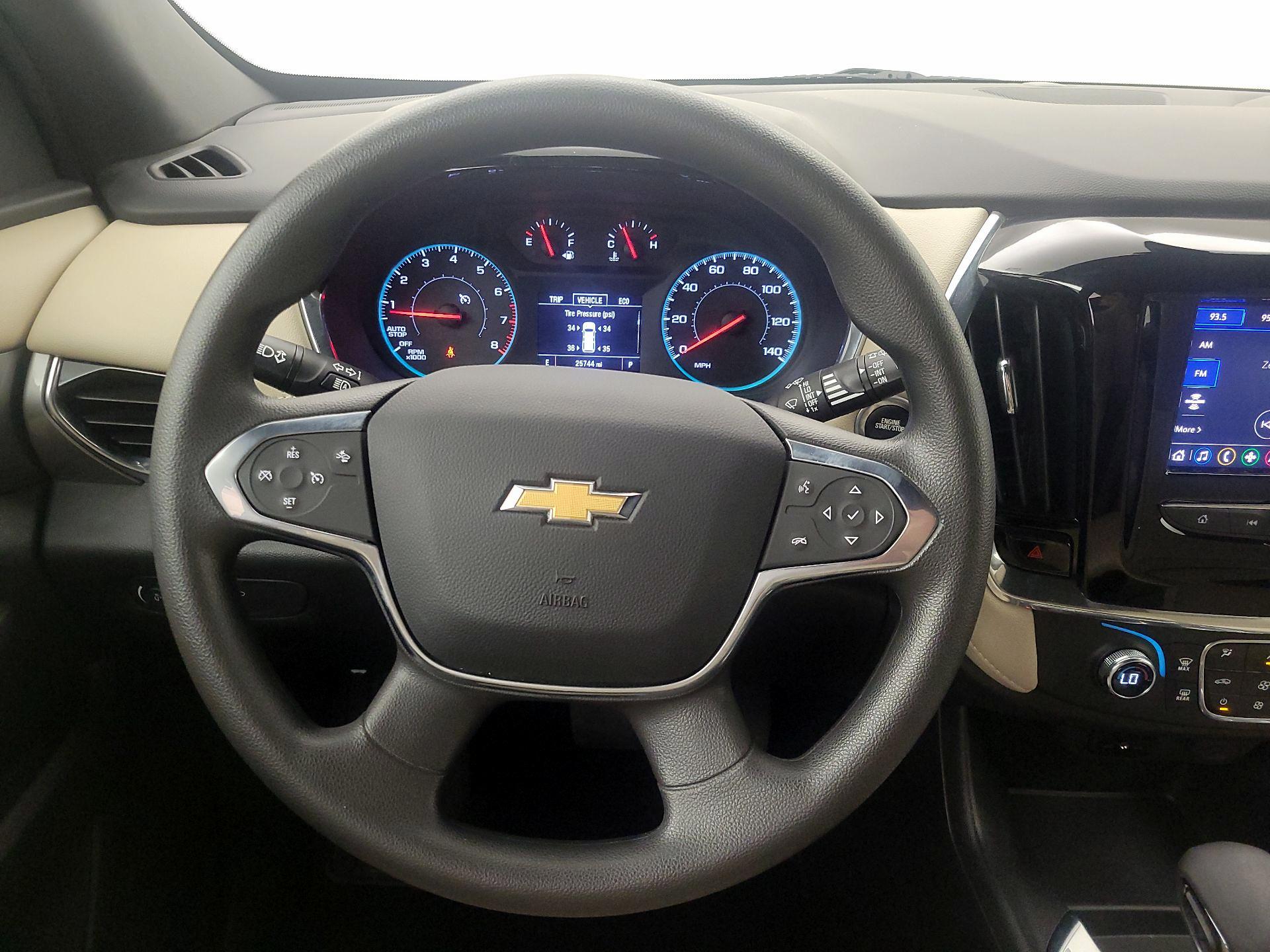 Thumbnail: 2023 Chevrolet Traverse - 10