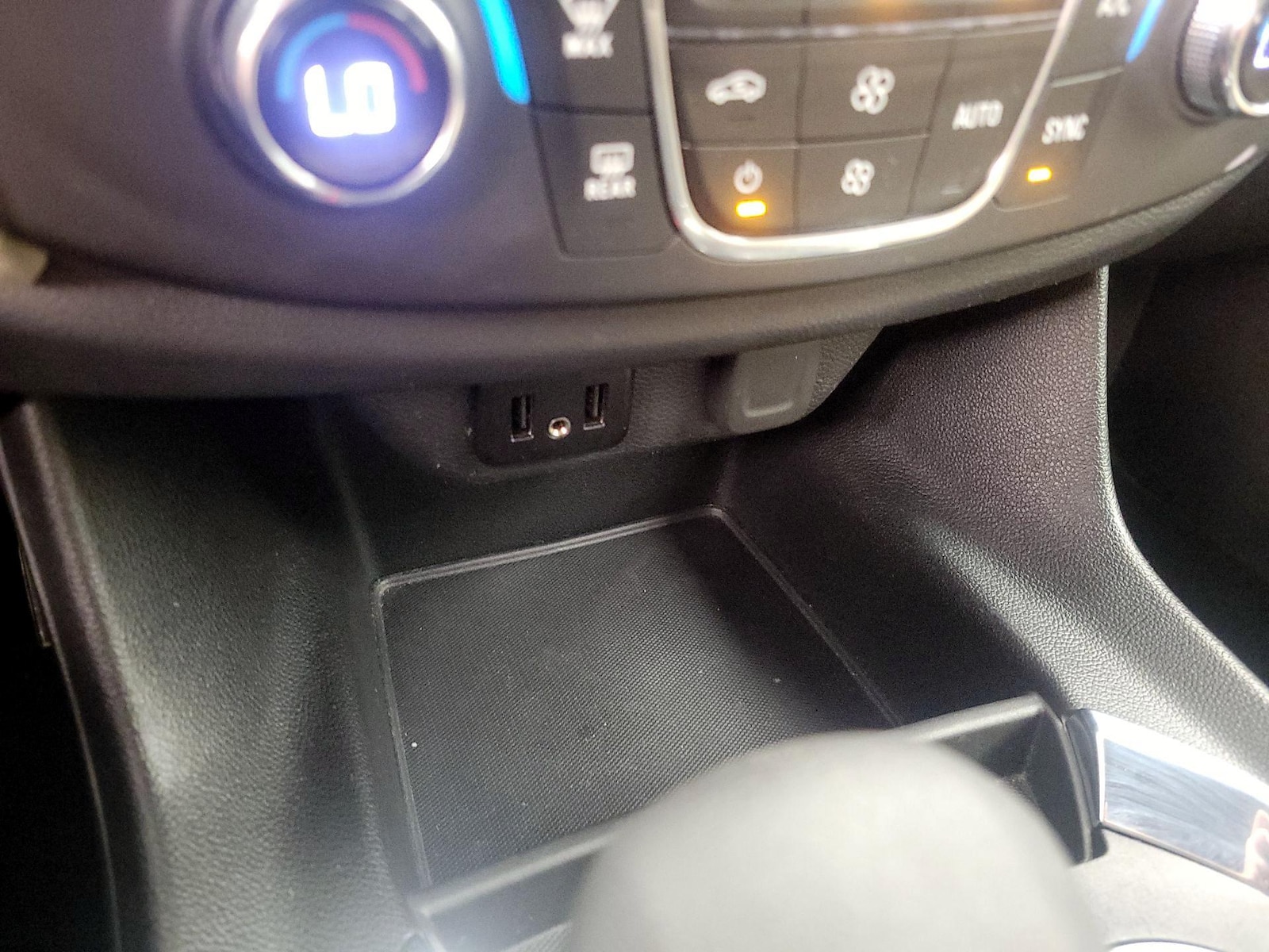2023 Chevrolet Traverse LS - Photo 19