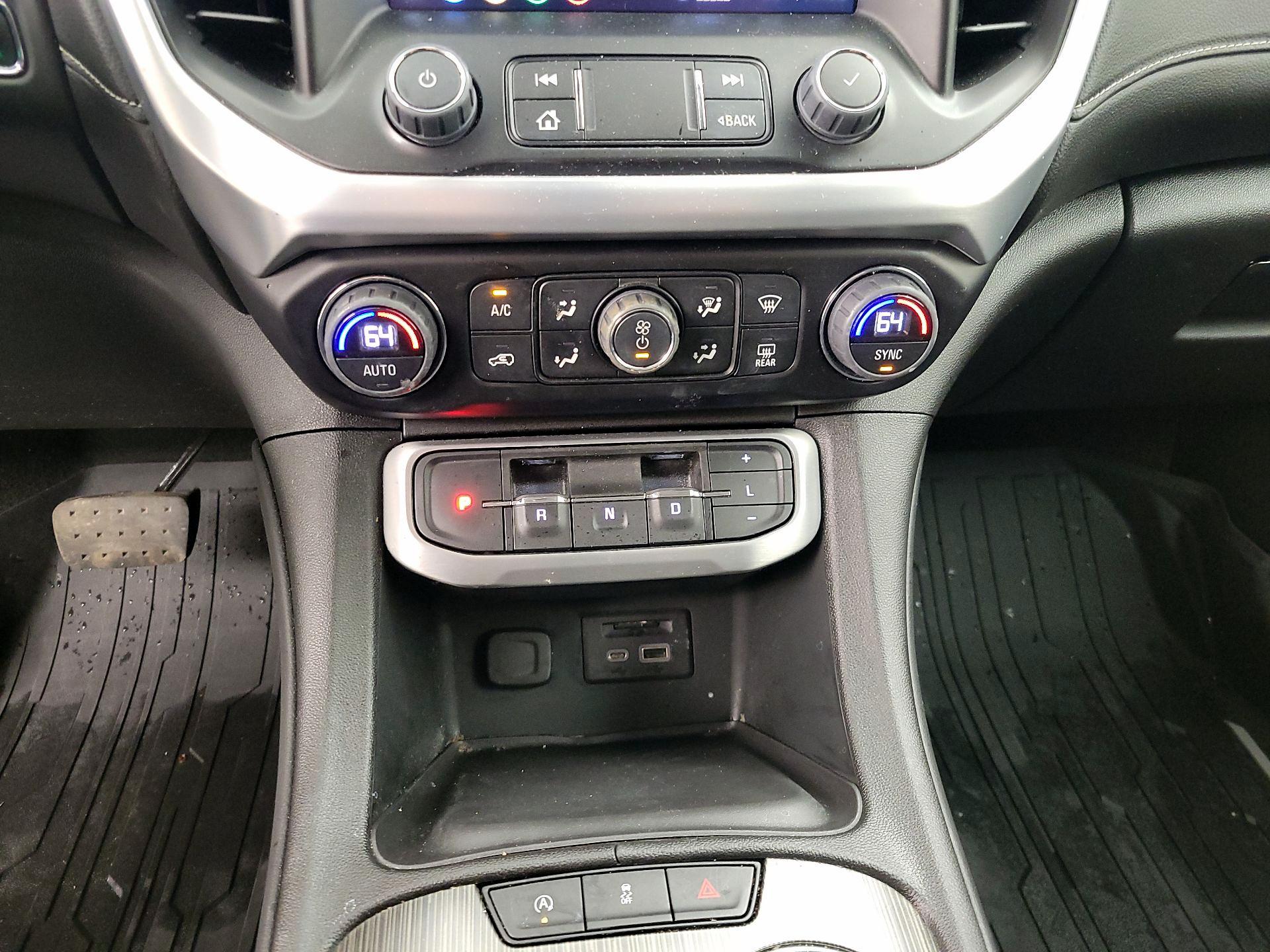 Thumbnail: 2023 GMC Acadia - 17