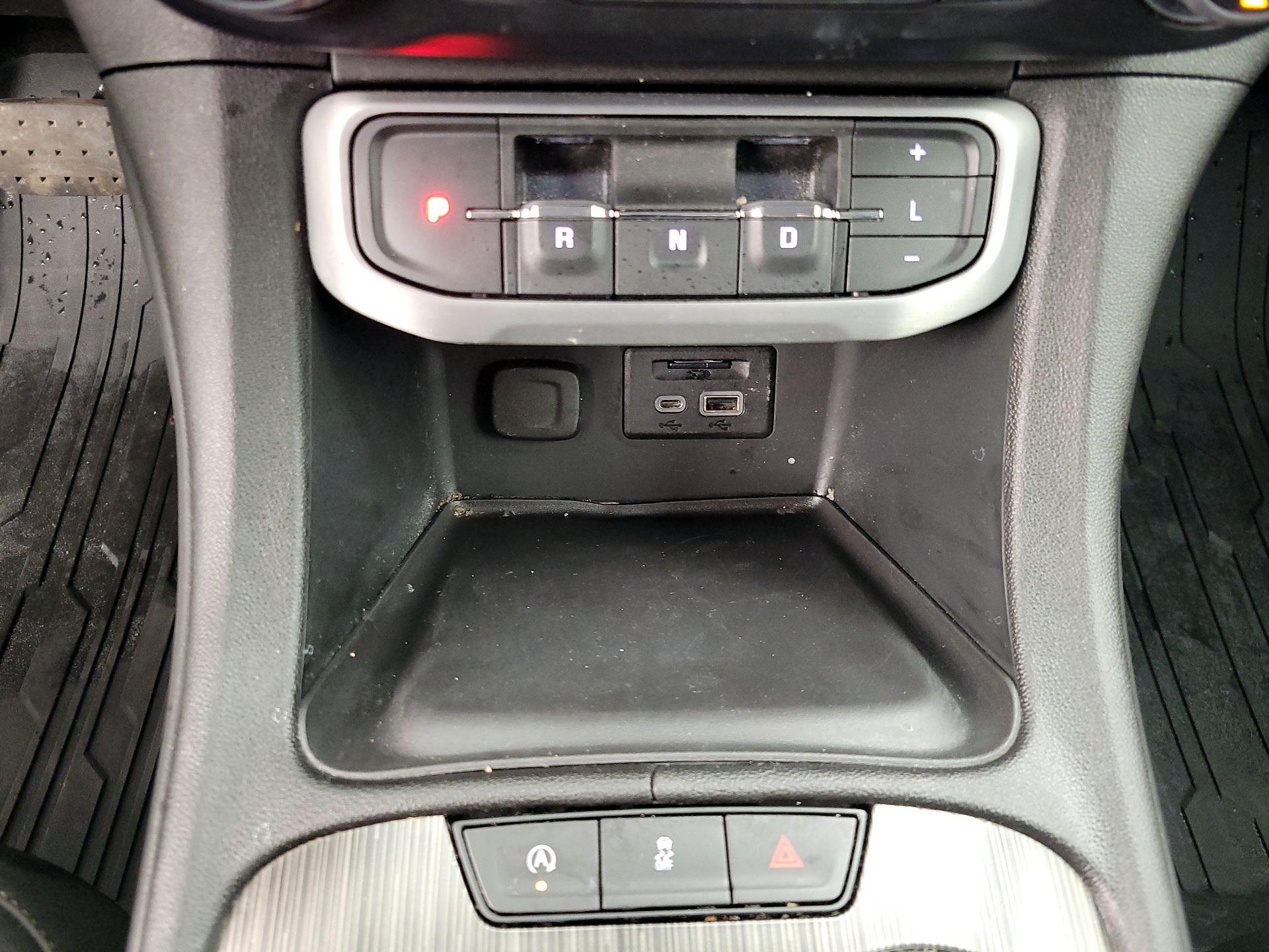 Thumbnail: 2023 GMC Acadia - 18