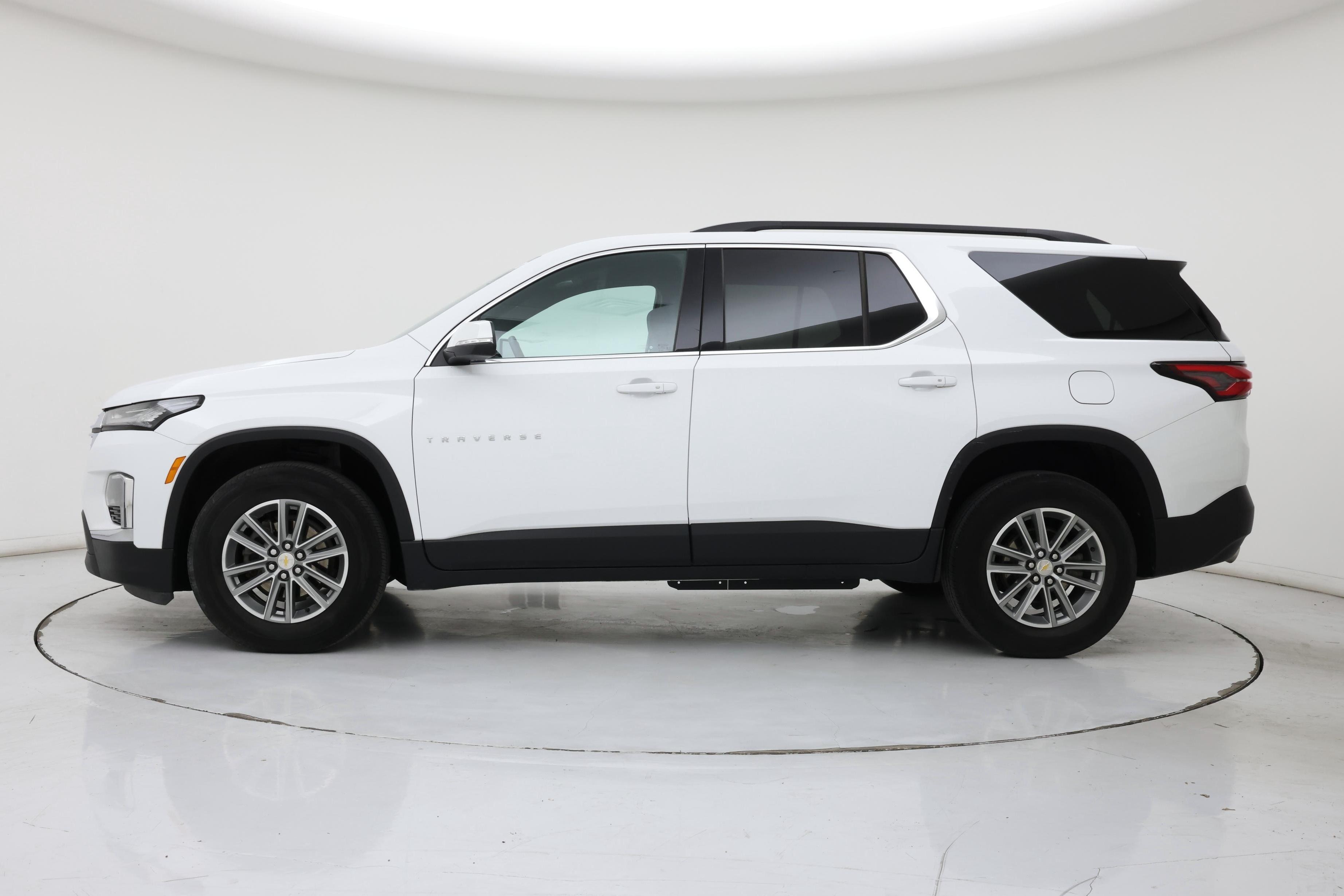 Thumbnail: 2023 Chevrolet Traverse - 3