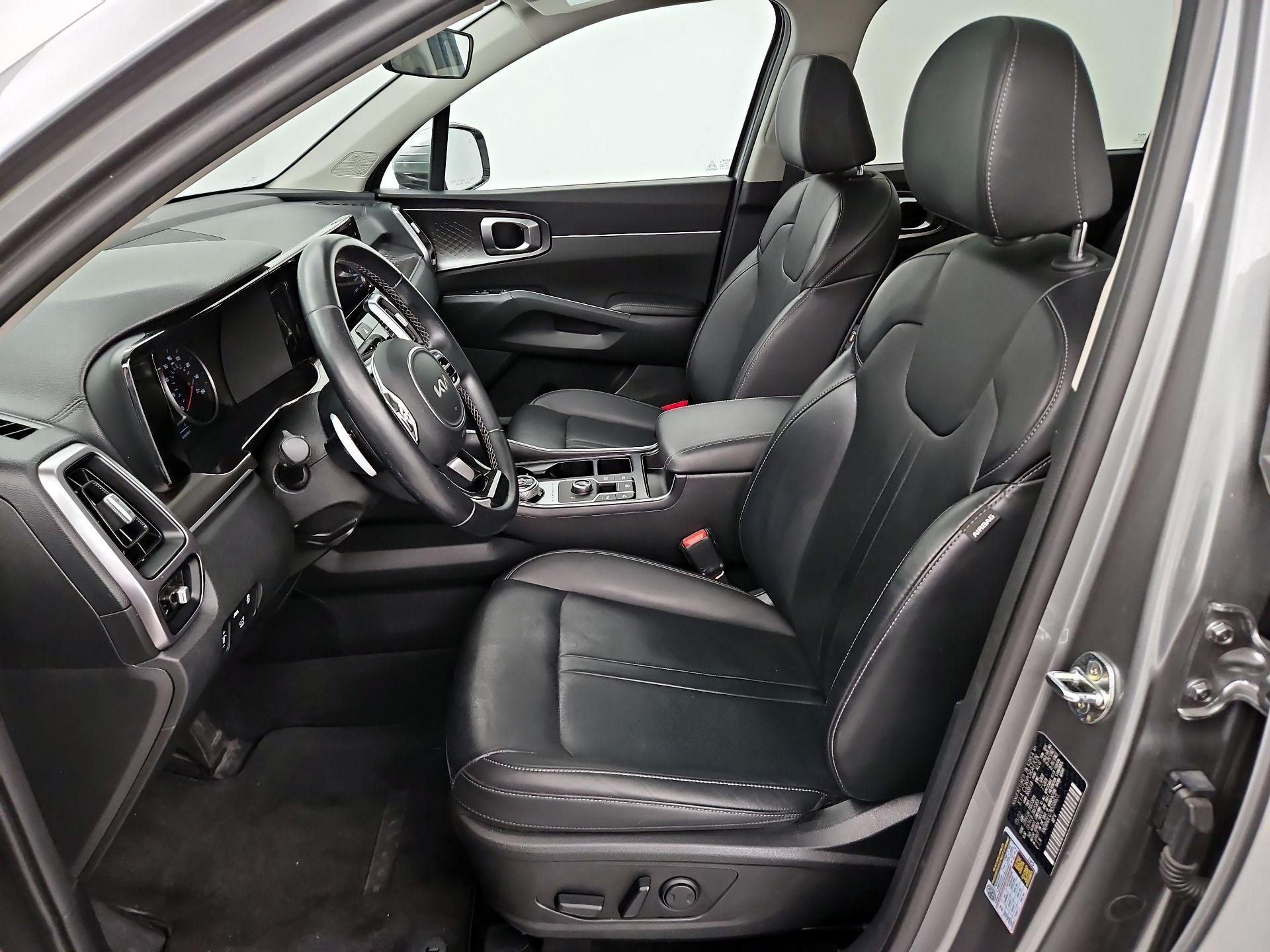 Thumbnail: 2022 Kia Sorento - 11