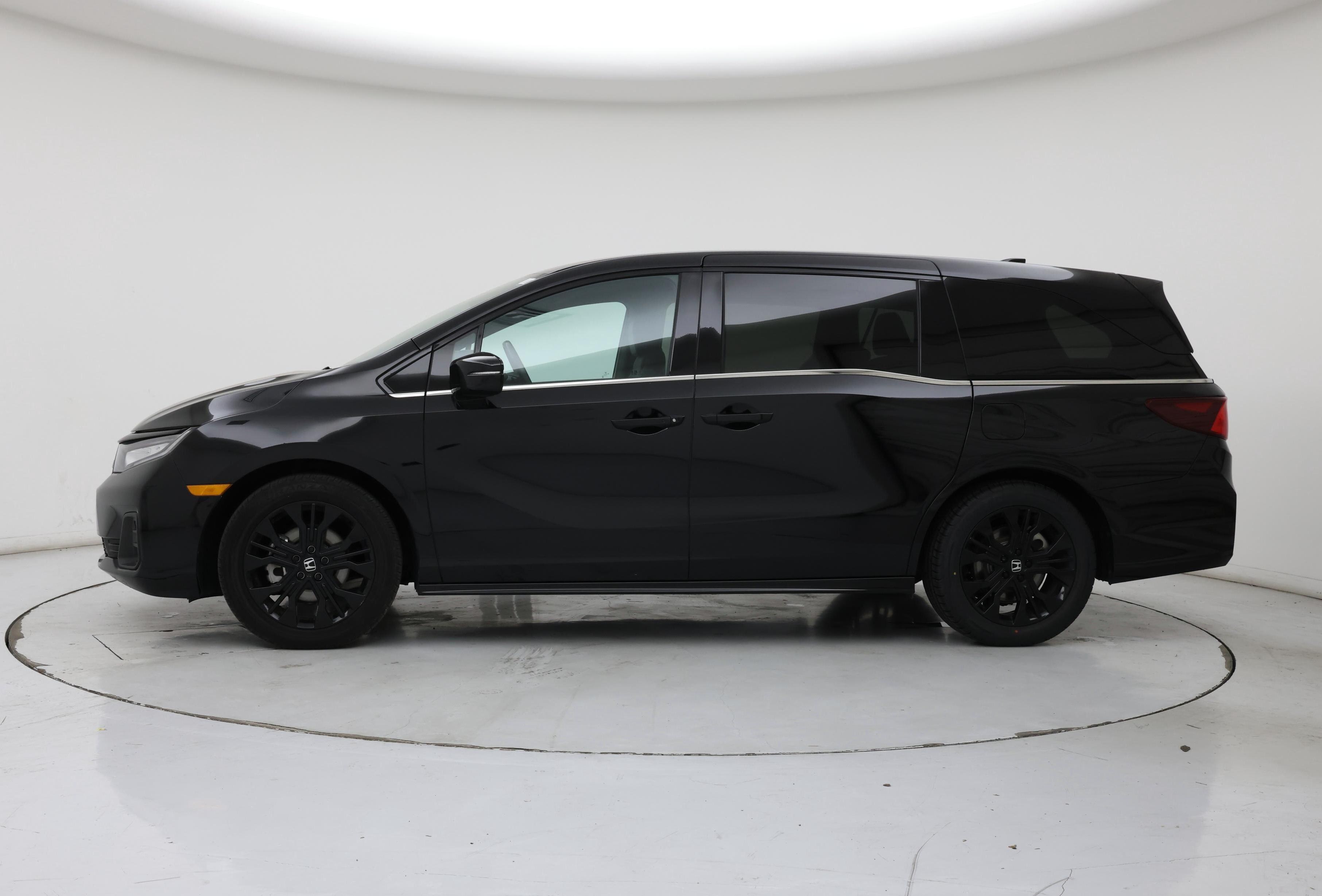 Thumbnail: 2025 Honda Odyssey - 3
