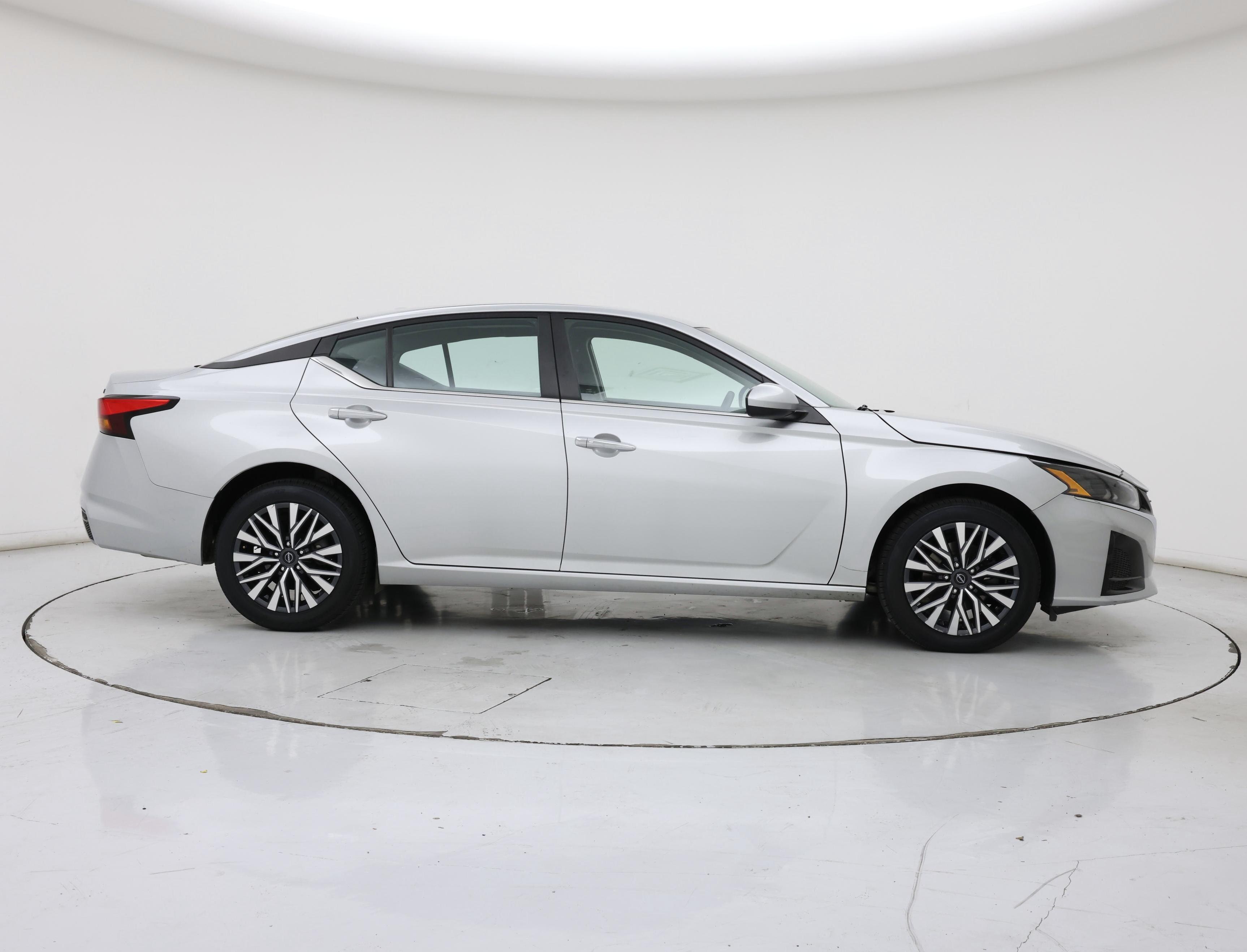 Thumbnail: 2023 Nissan Altima - 7