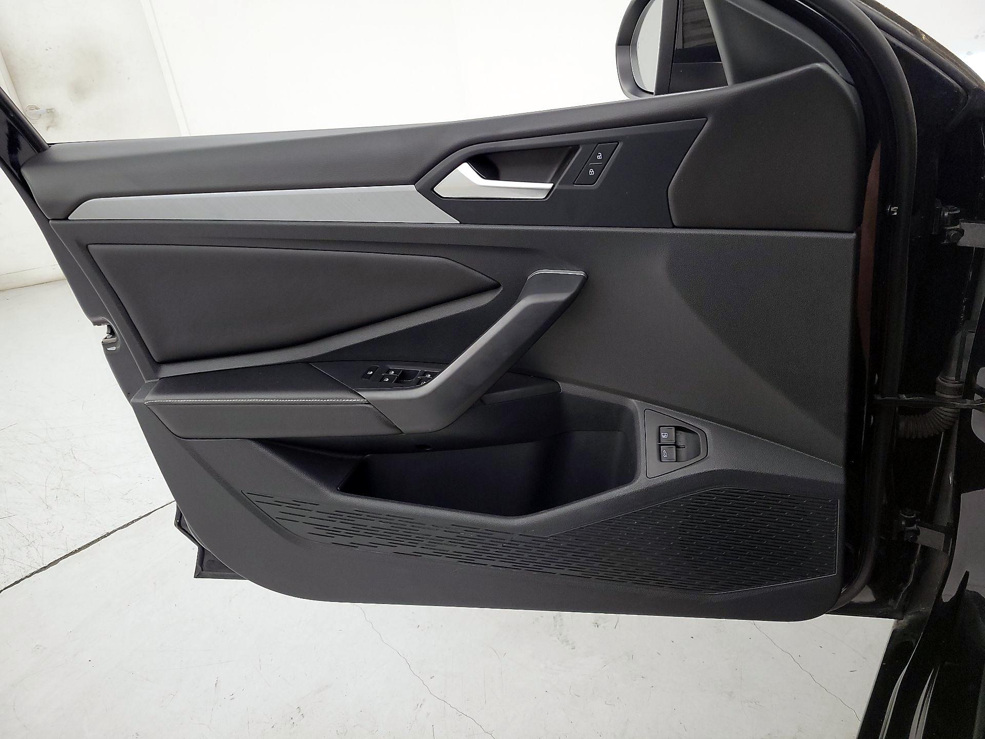 Thumbnail: 2024 Volkswagen Jetta - 12