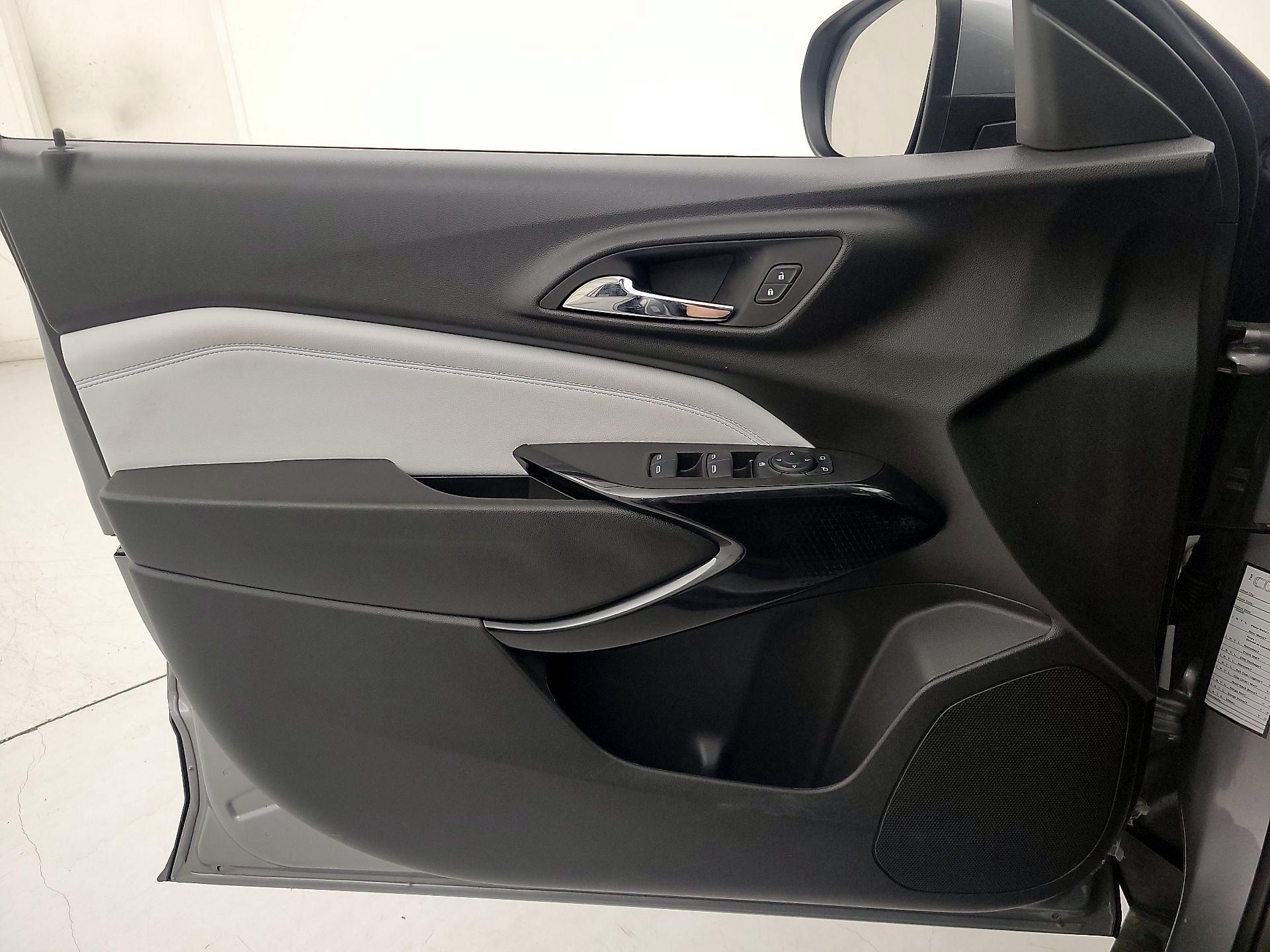 Thumbnail: 2025 Chevrolet Trax - 12