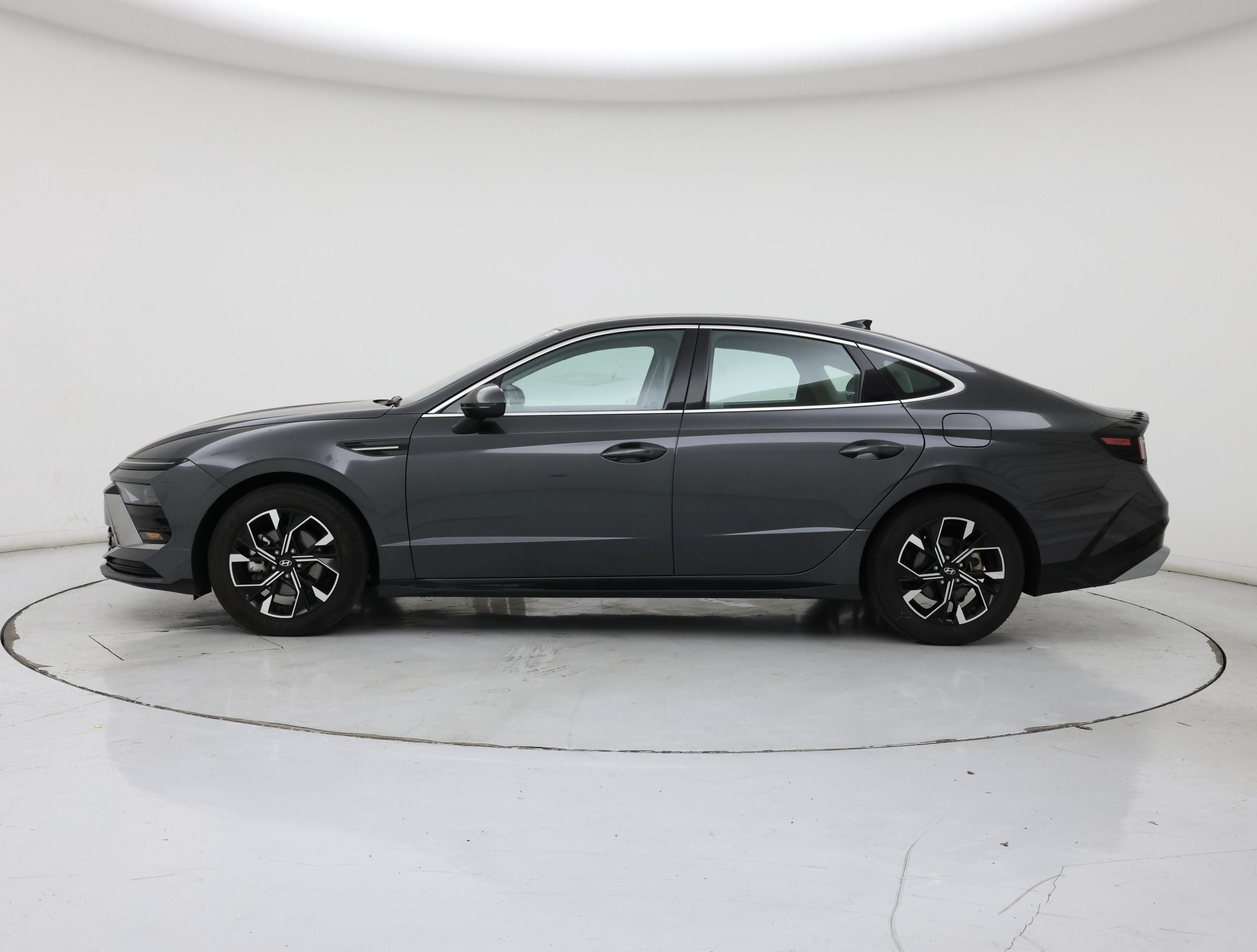 Thumbnail: 2025 Hyundai Sonata - 3