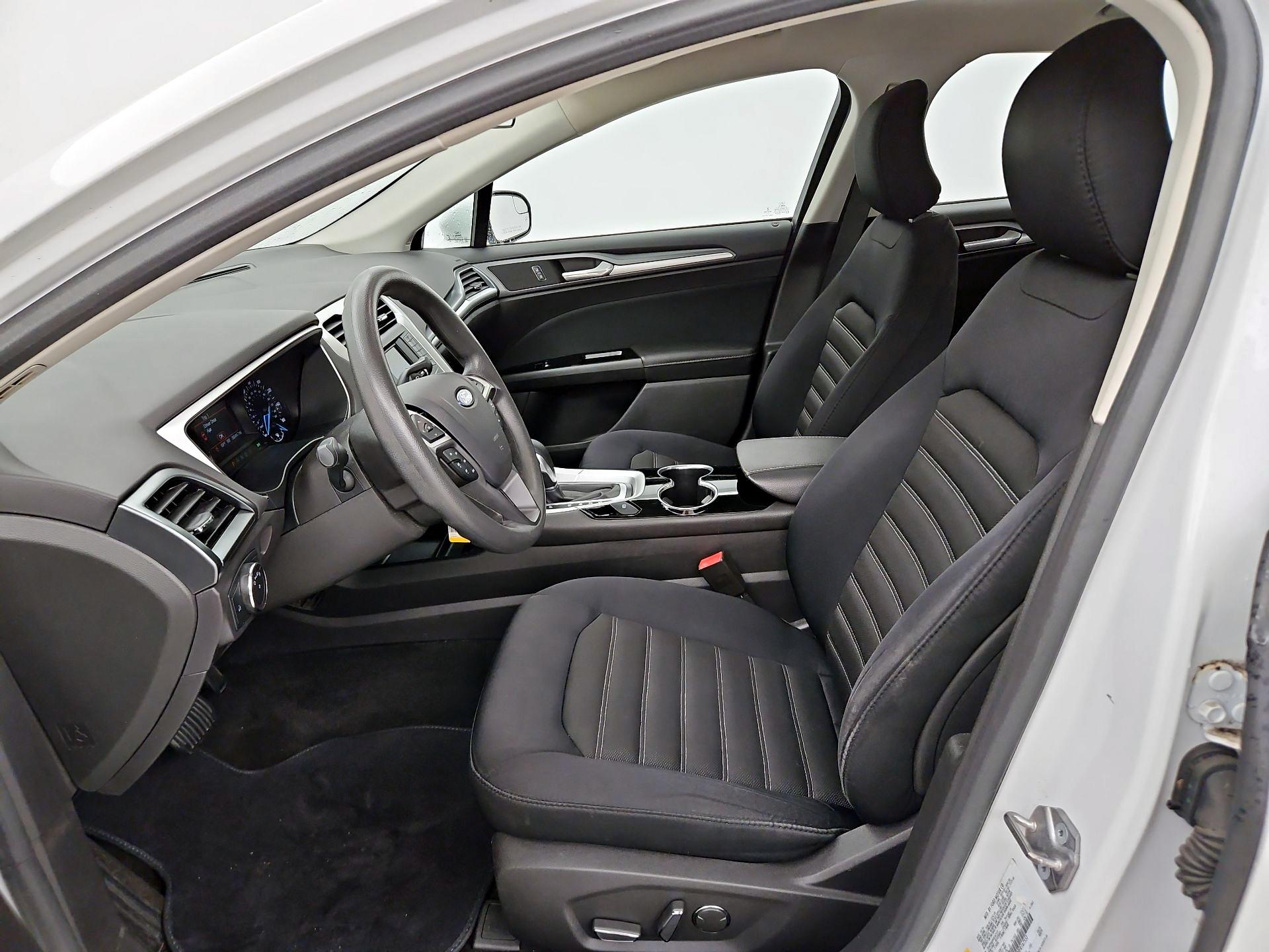 Thumbnail: 2015 Ford Fusion - 11
