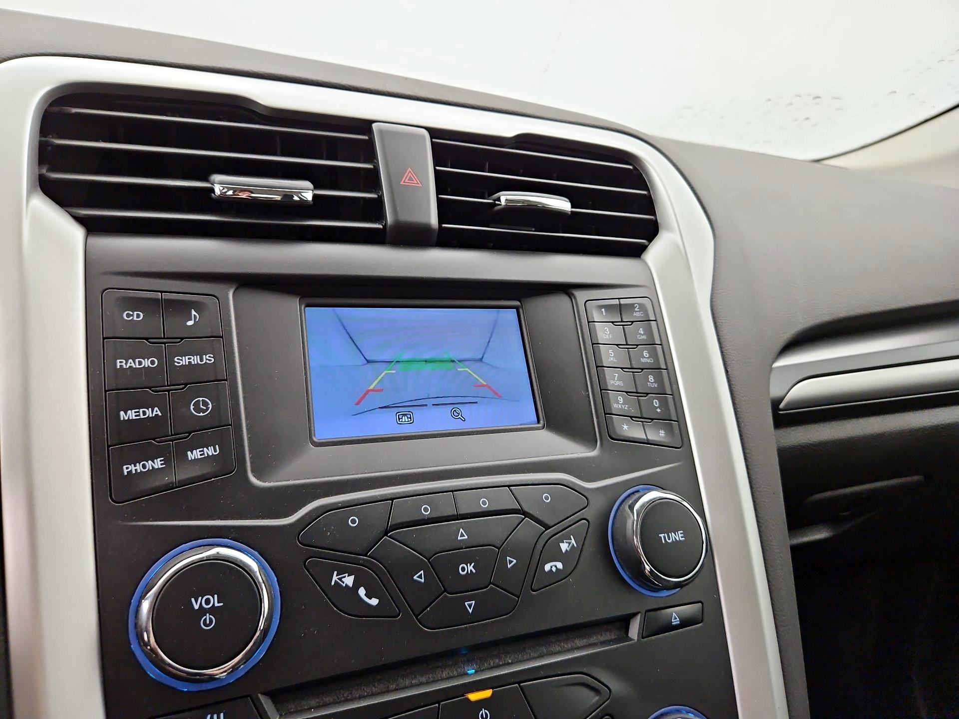 Thumbnail: 2015 Ford Fusion - 14