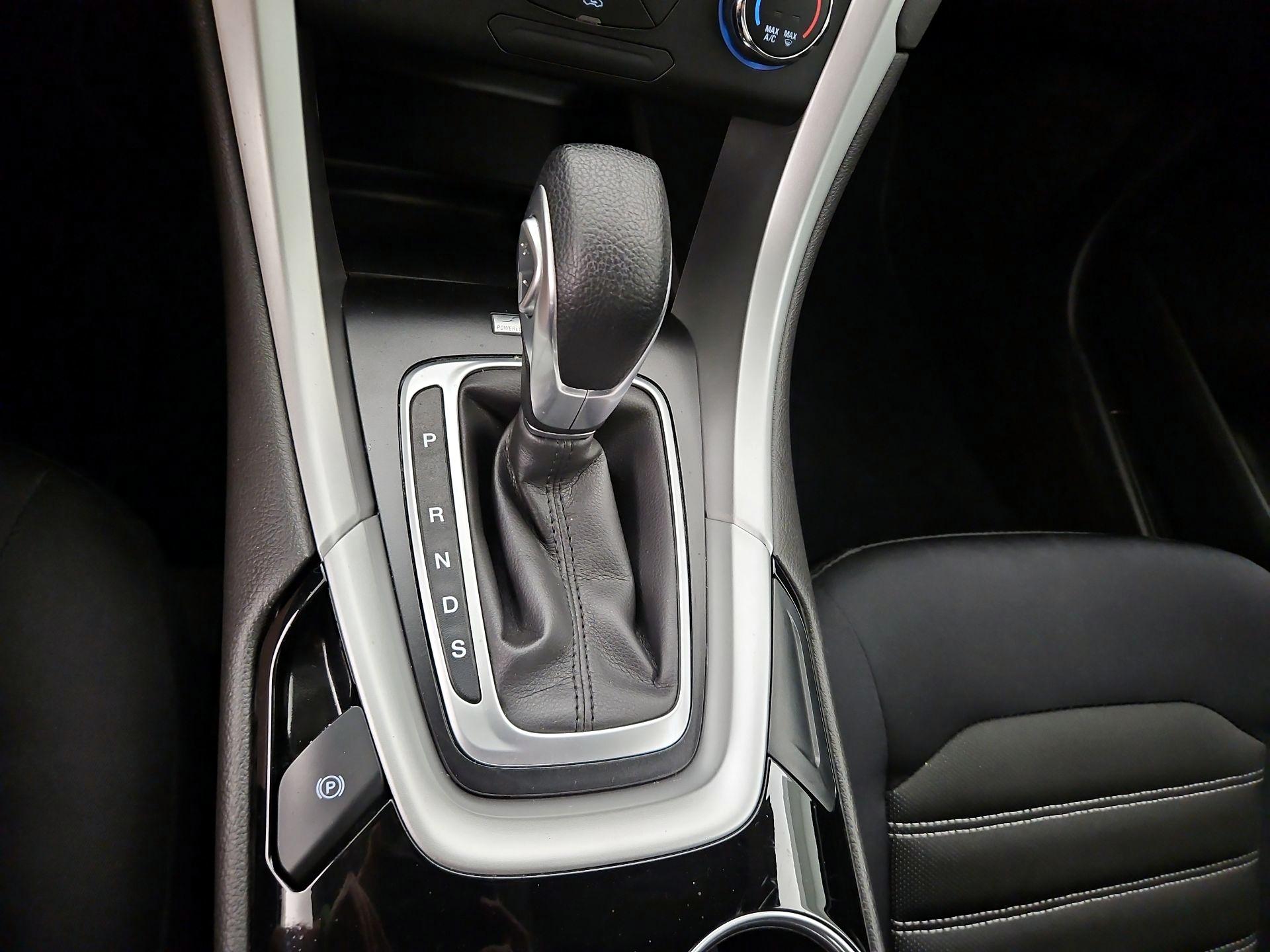 Thumbnail: 2015 Ford Fusion - 17