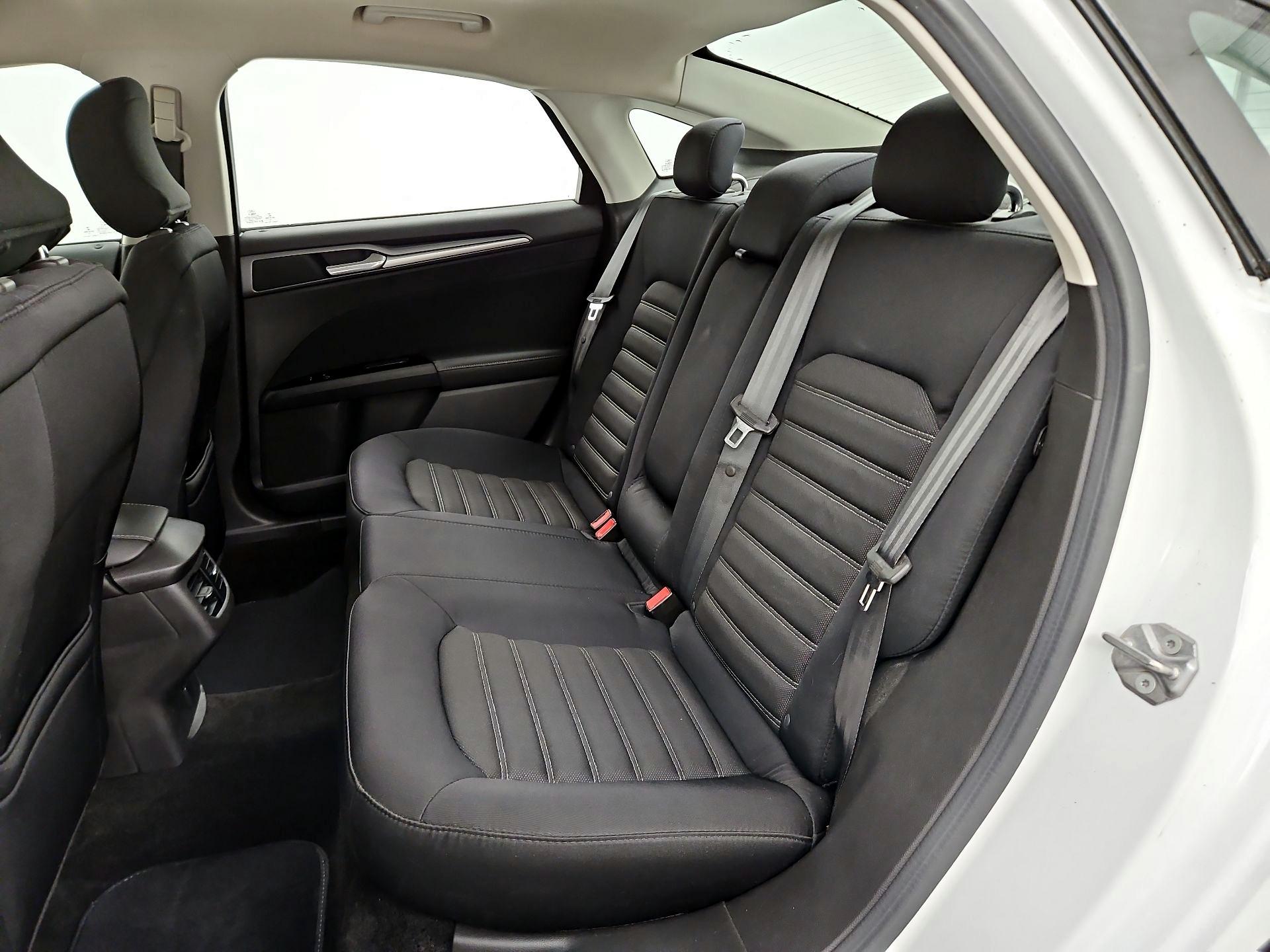 Thumbnail: 2015 Ford Fusion - 19