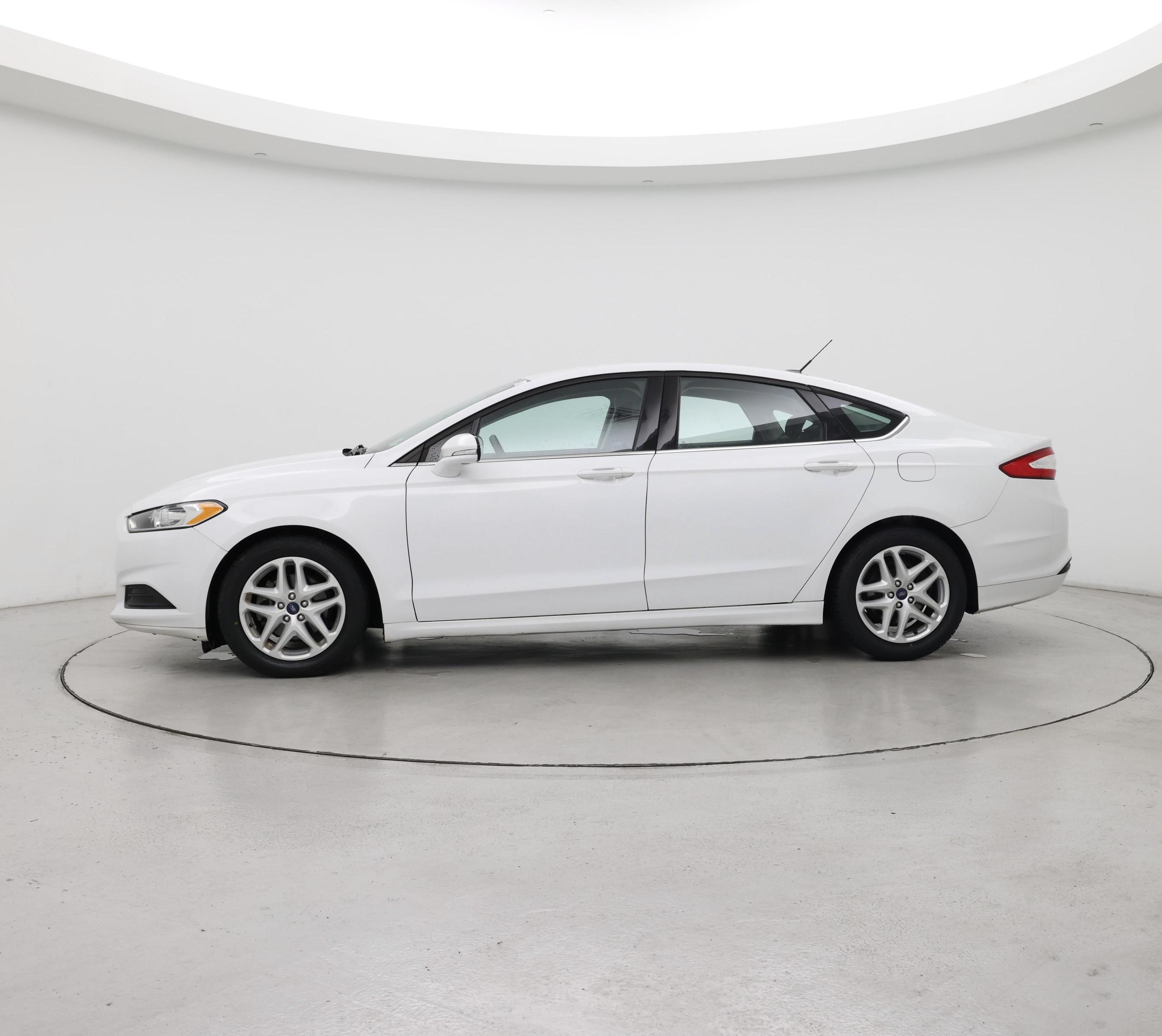 Thumbnail: 2015 Ford Fusion - 3