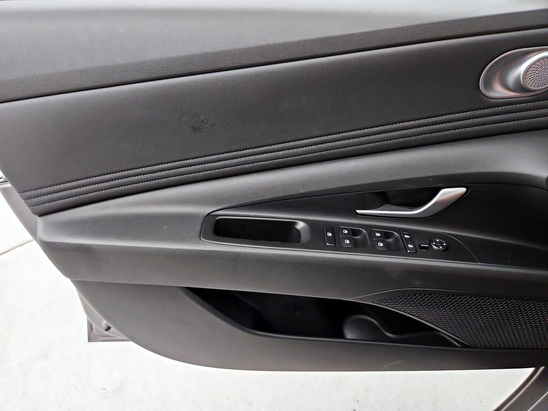 Thumbnail: 2023 Hyundai Elantra - 12