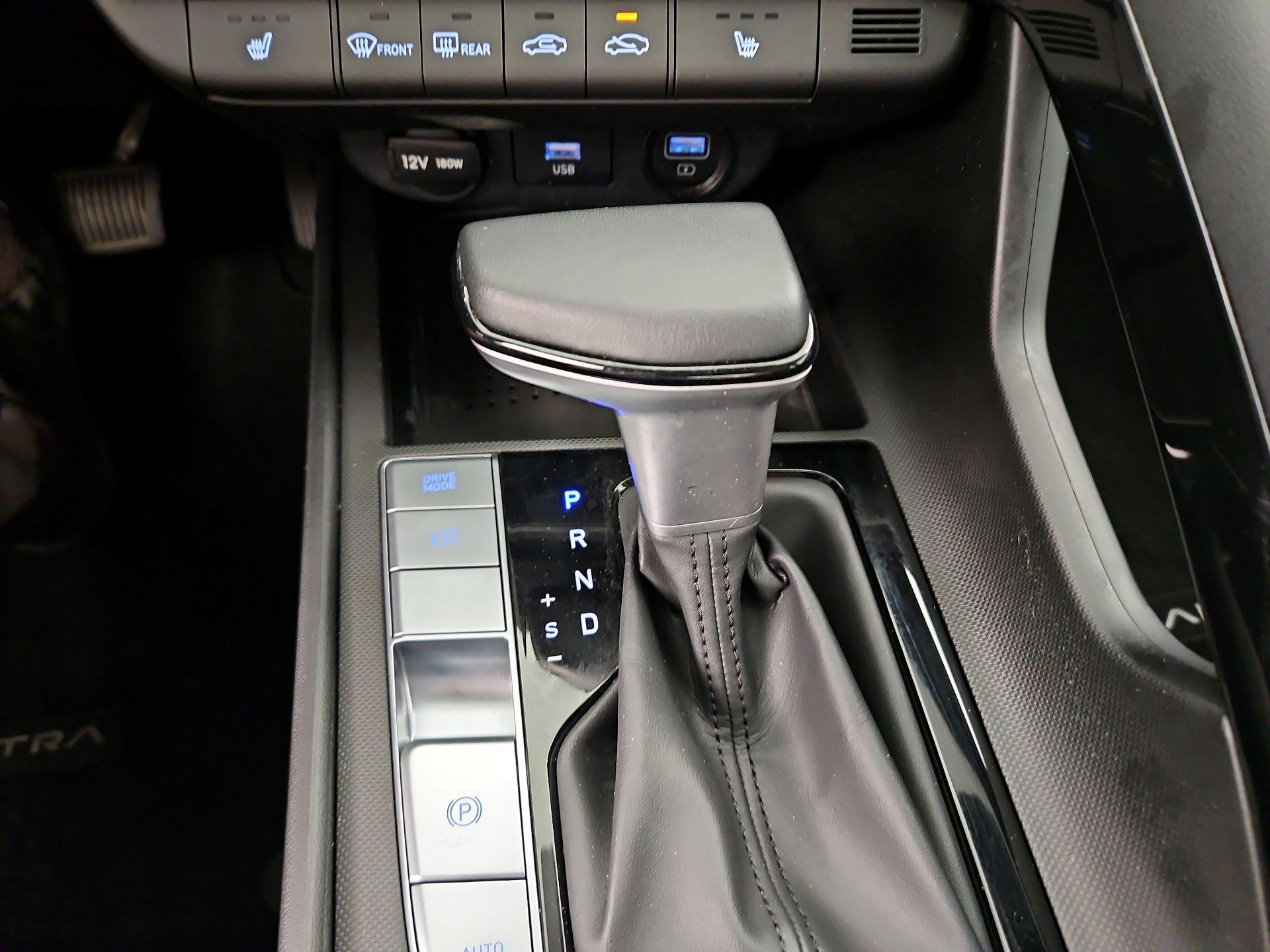 Thumbnail: 2023 Hyundai Elantra - 18