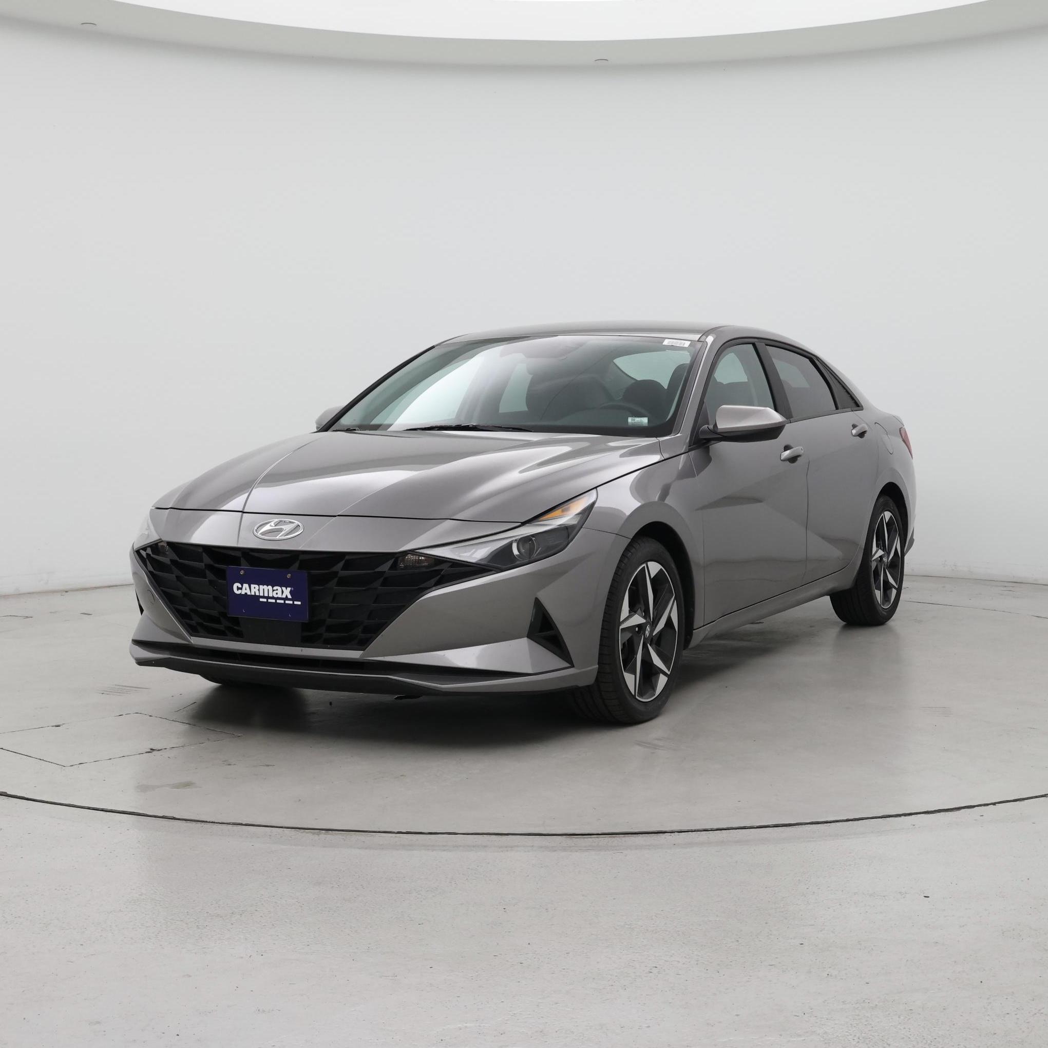 Thumbnail: 2023 Hyundai Elantra - 4