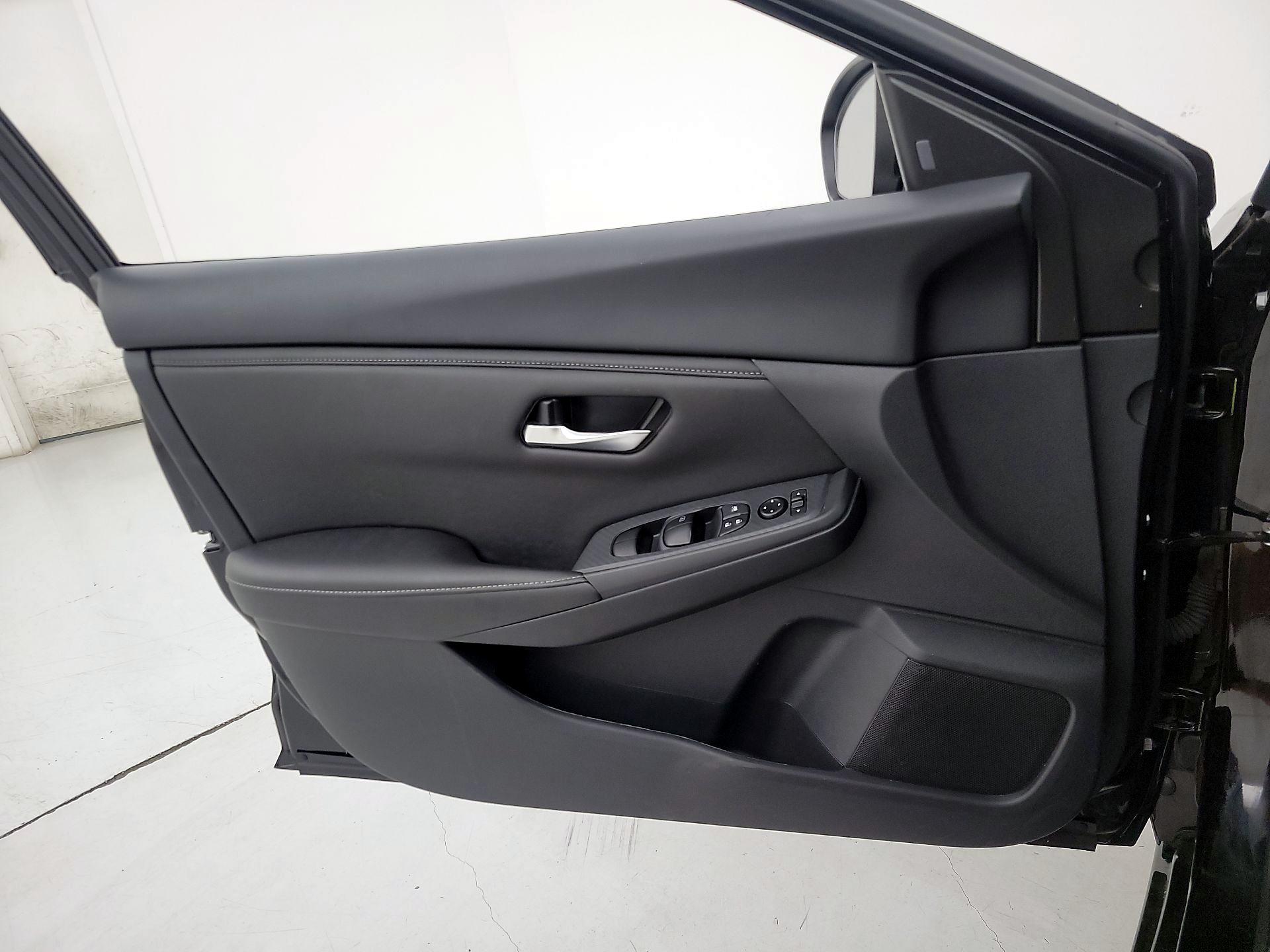 Thumbnail: 2025 Nissan Sentra - 12