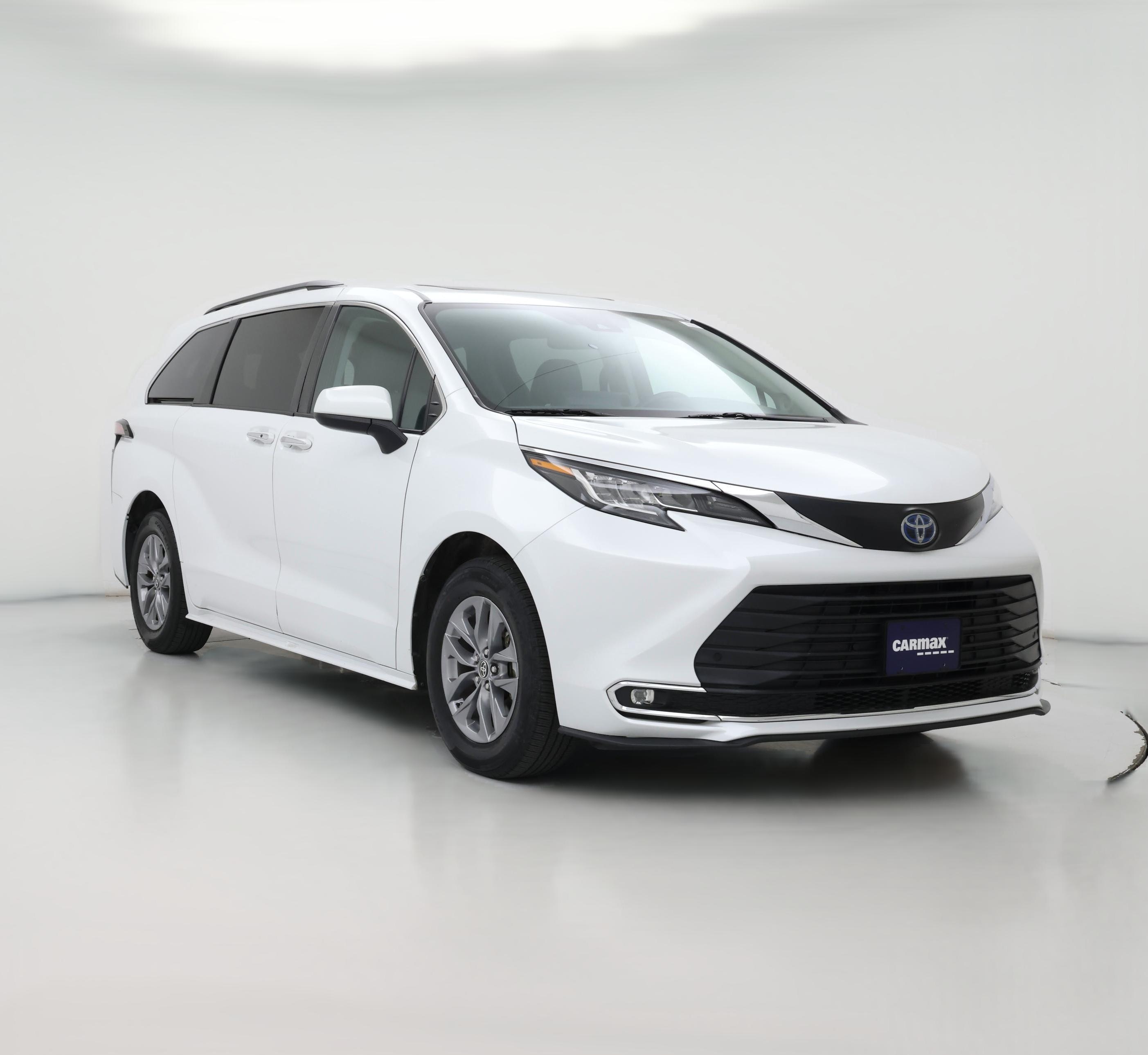 Thumbnail: 2022 Toyota Sienna - 1