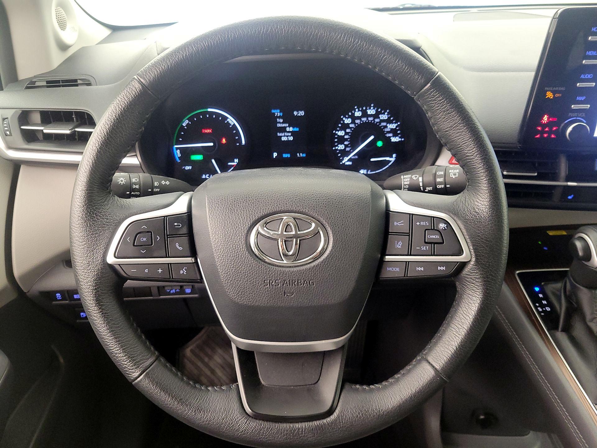 Thumbnail: 2022 Toyota Sienna - 10