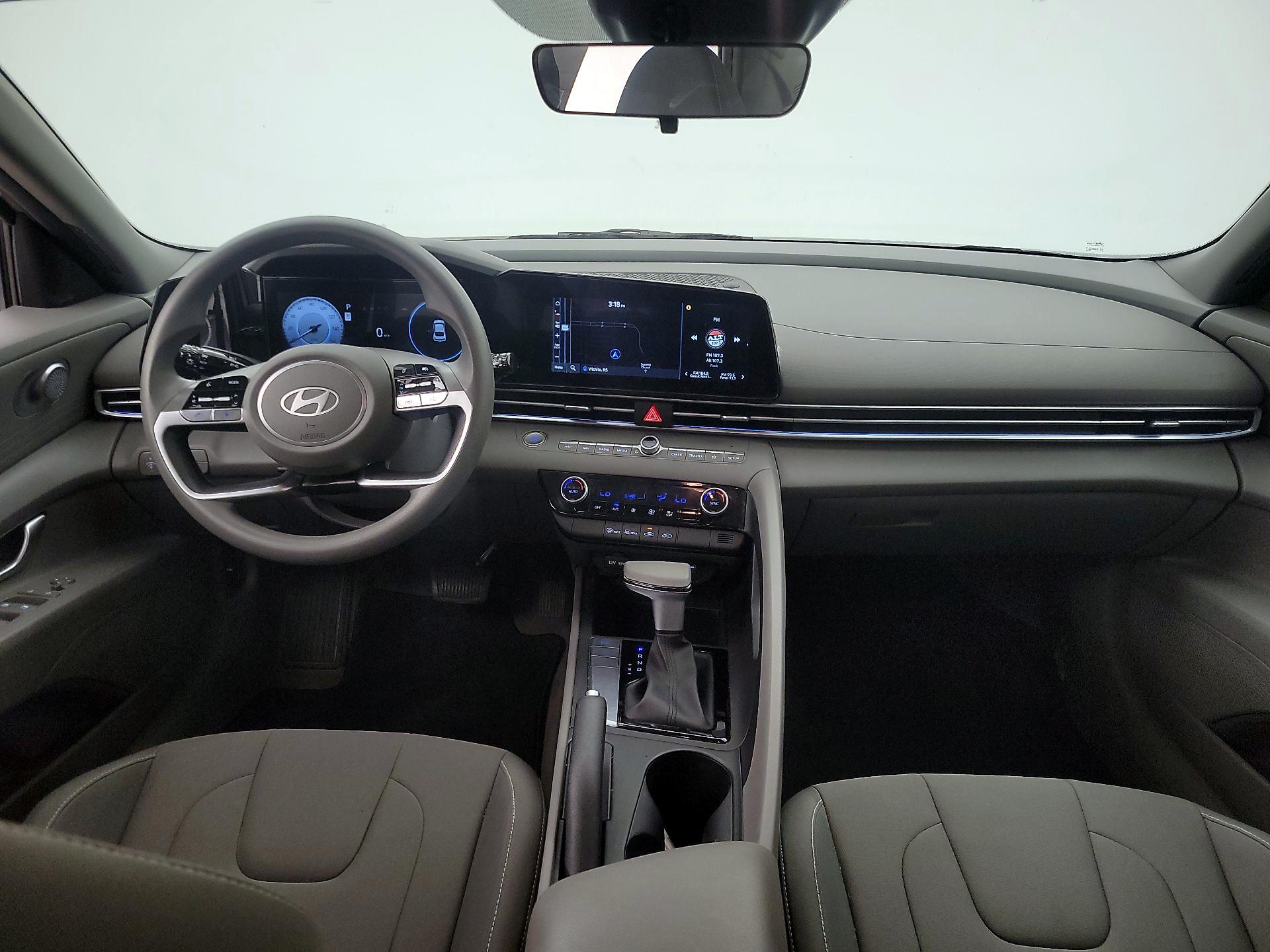 Thumbnail: 2024 Hyundai Elantra - 9