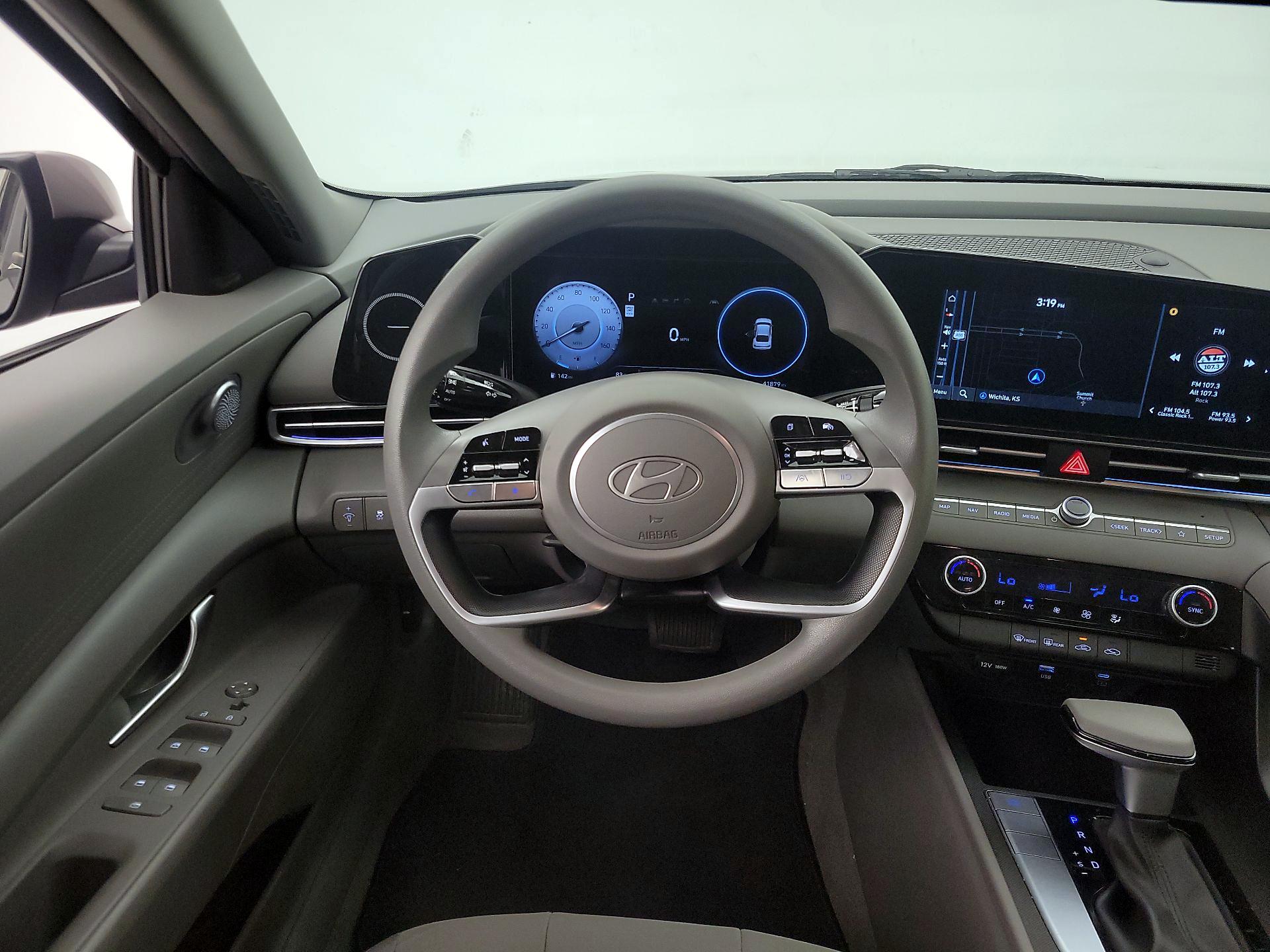 Thumbnail: 2024 Hyundai Elantra - 10
