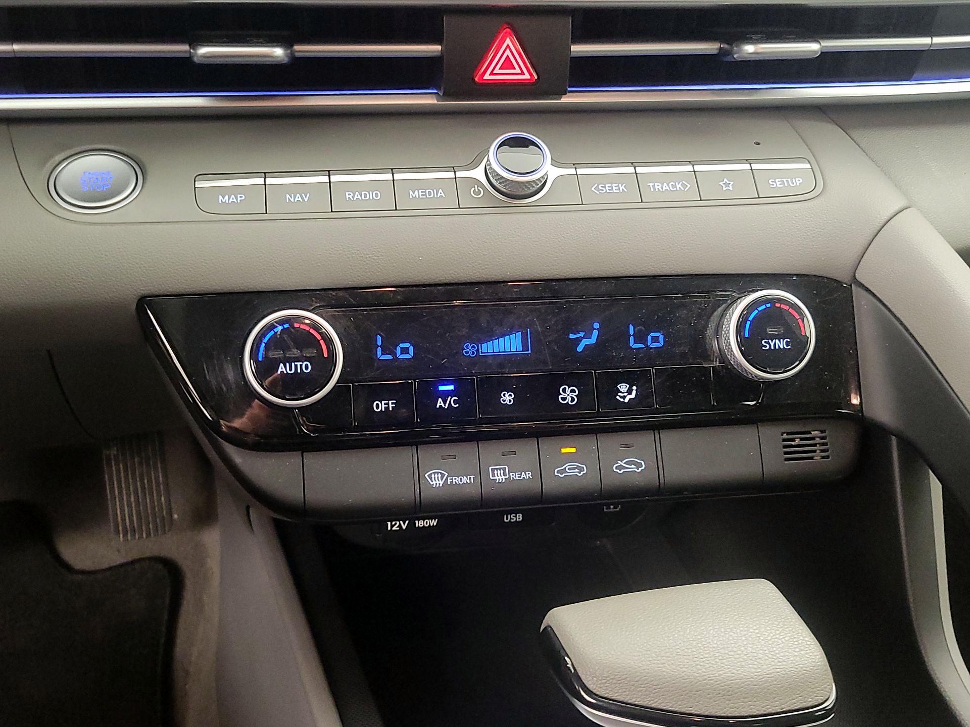 Thumbnail: 2024 Hyundai Elantra - 17