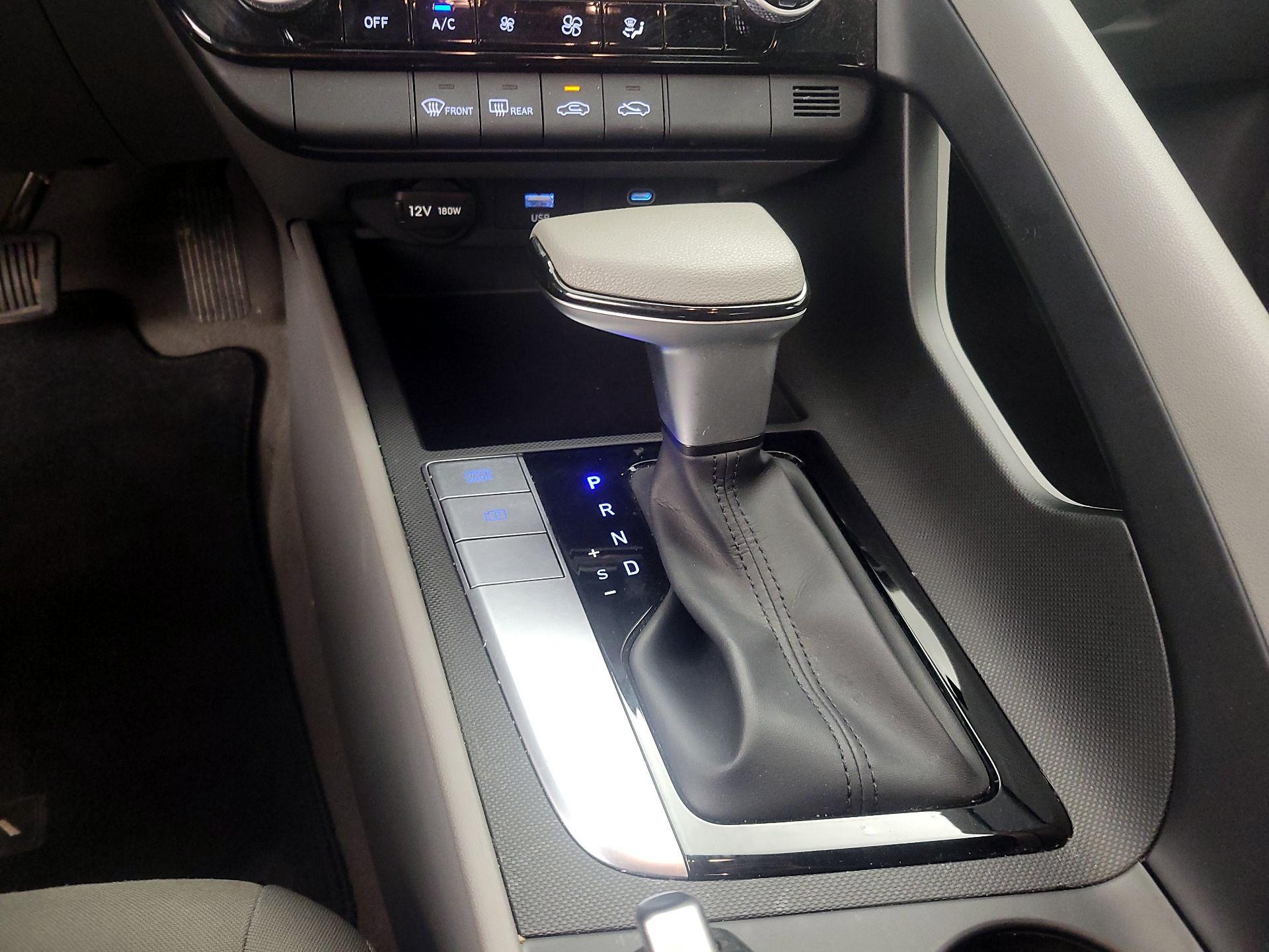 Thumbnail: 2024 Hyundai Elantra - 18