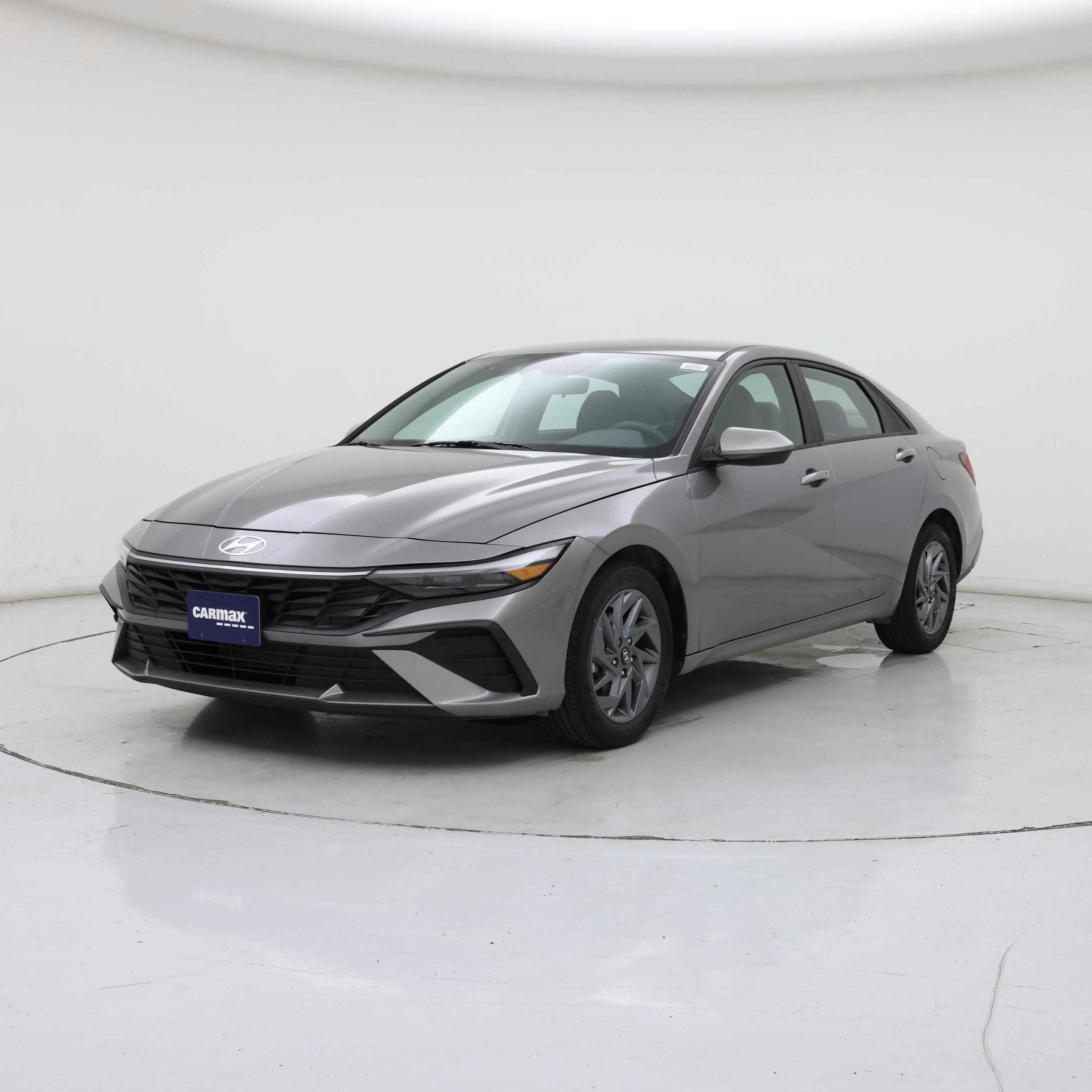 Thumbnail: 2024 Hyundai Elantra - 4