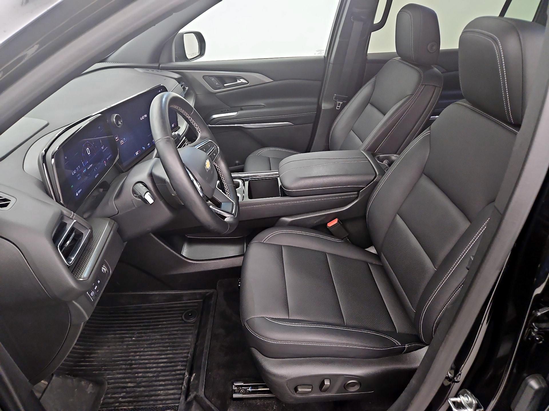 Thumbnail: 2025 Chevrolet Traverse - 11