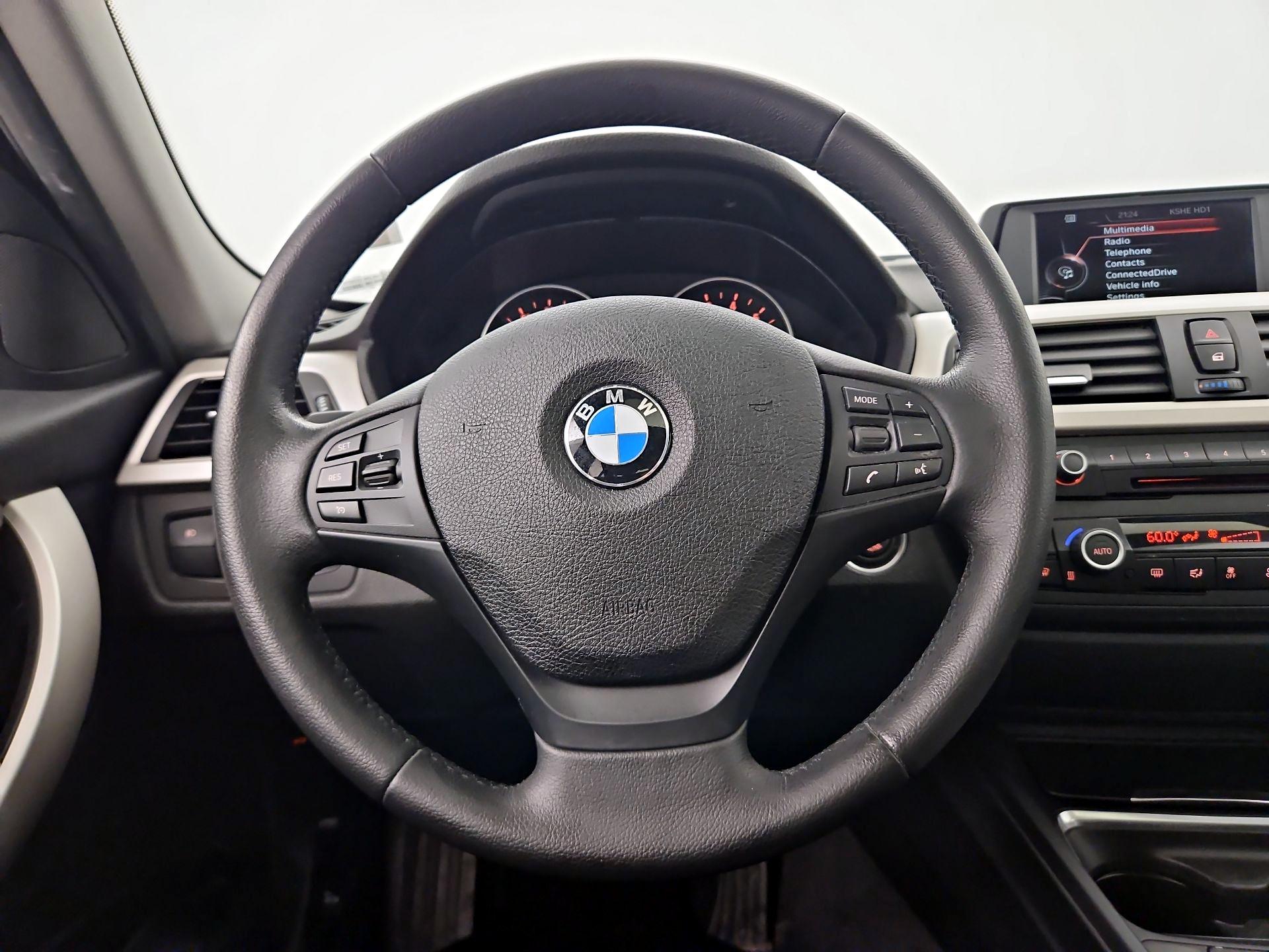 Thumbnail: 2015 BMW 3 Series - 10