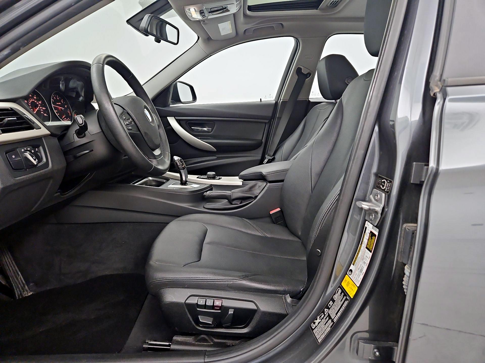 Thumbnail: 2015 BMW 3 Series - 11