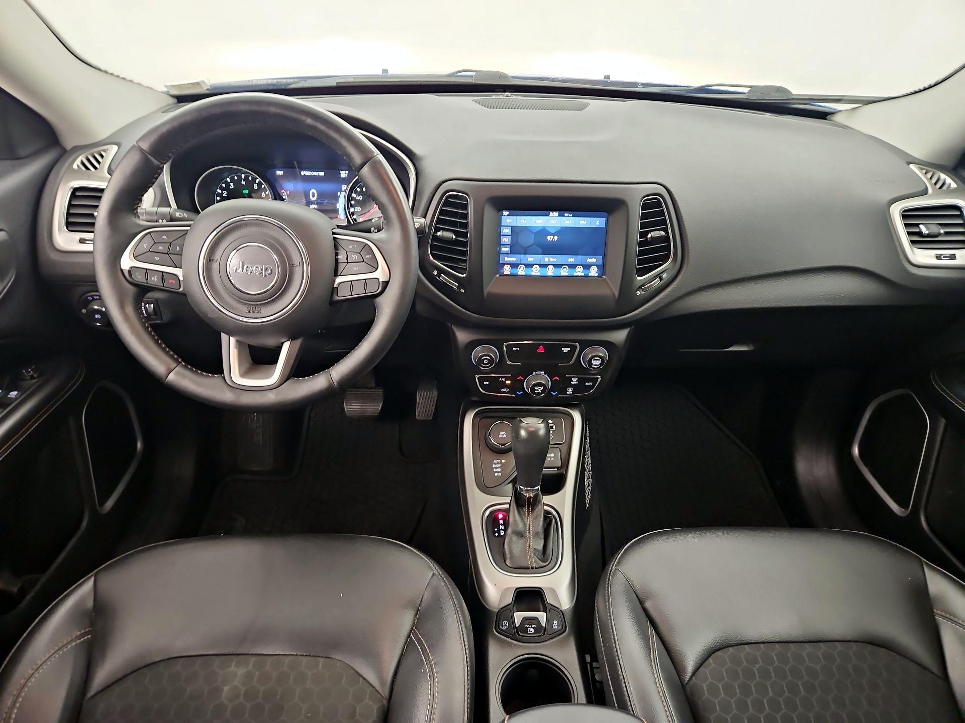 Thumbnail: 2018 Jeep Compass - 9