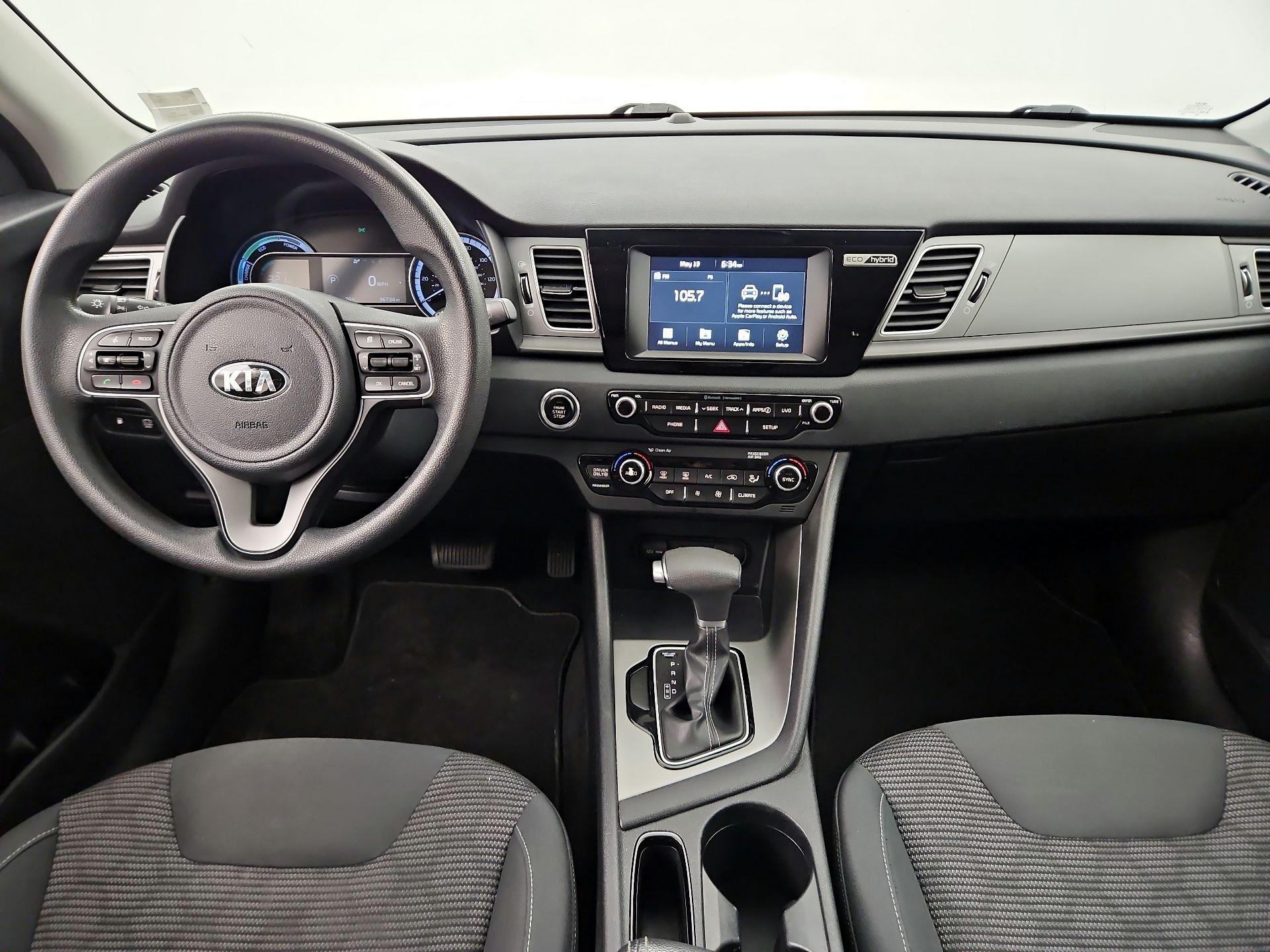 Thumbnail: 2017 Kia Niro - 9