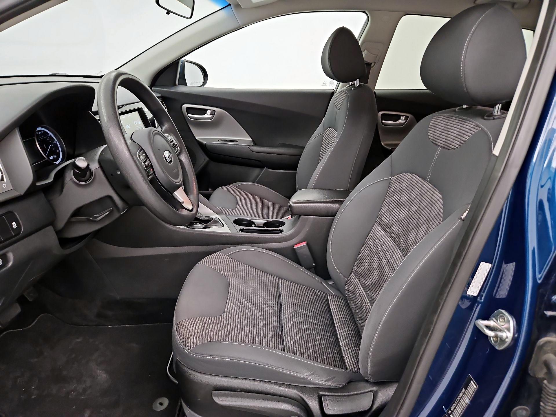 Thumbnail: 2017 Kia Niro - 11